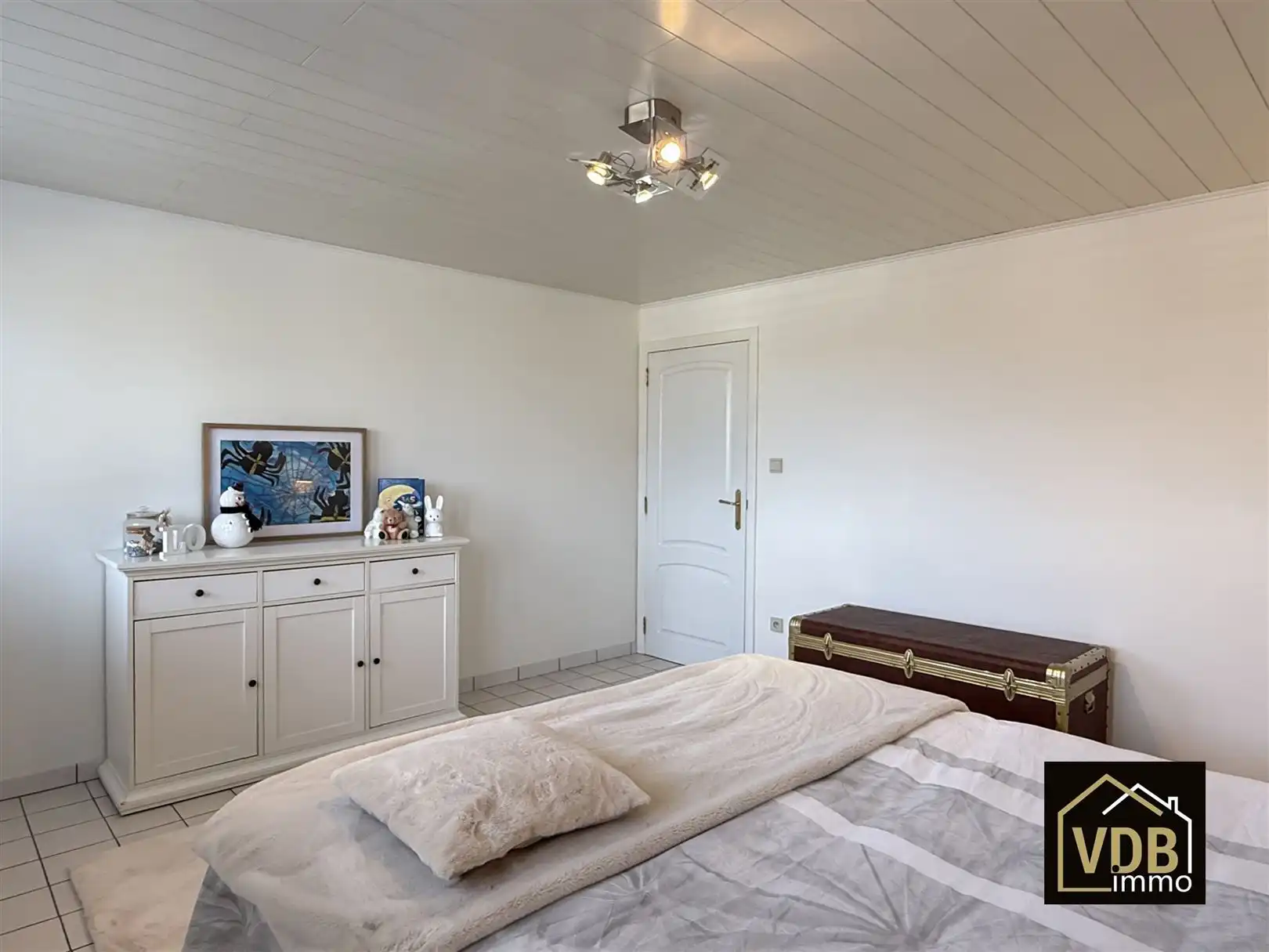 Instapklare halfopen bebouwing met 3 slaapkamers foto 56