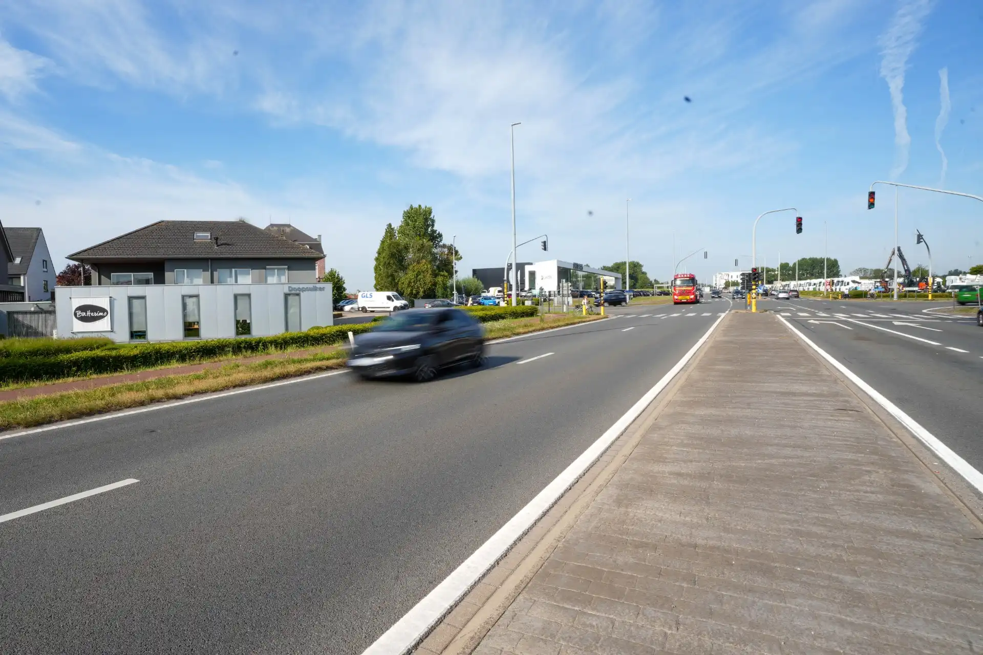 Handelspand met woning op uitzonderlijke locatie. foto 2