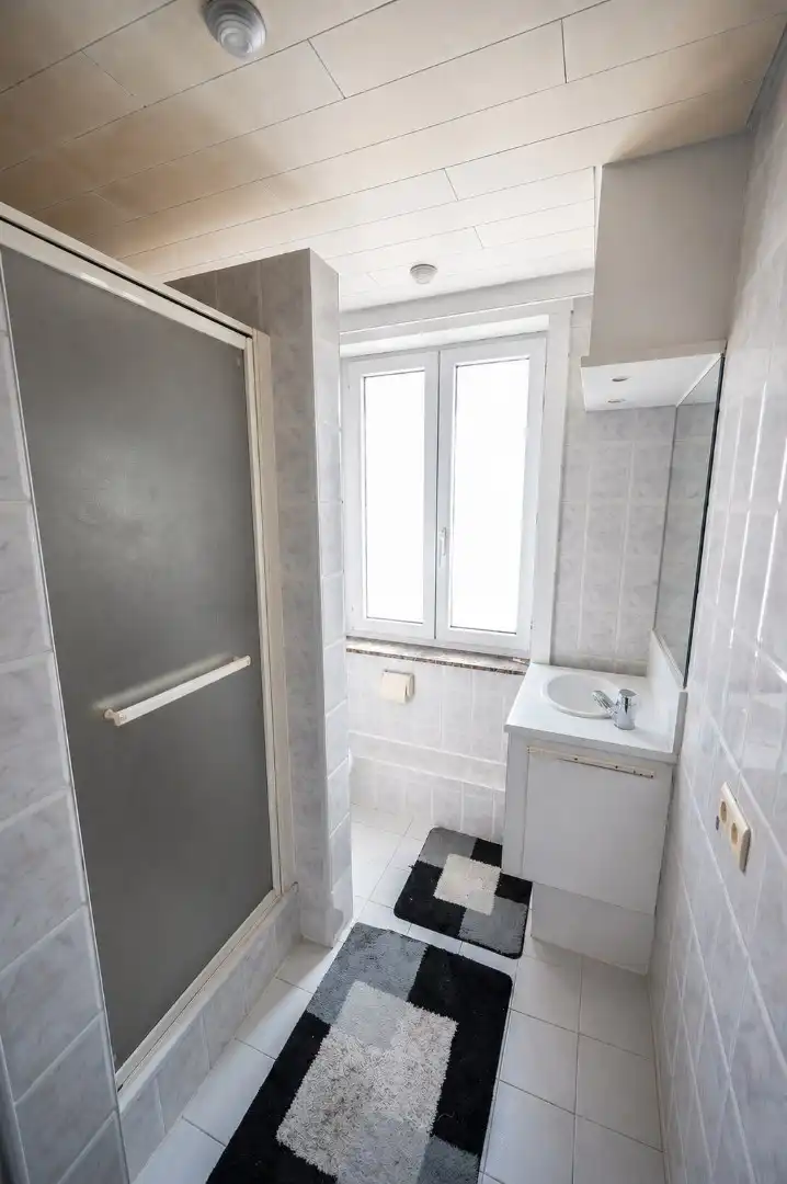 KNAPPE GEZINSWONING MET 4 SLAAPKAMERS NABIJ STRAND BREDENE  foto 11