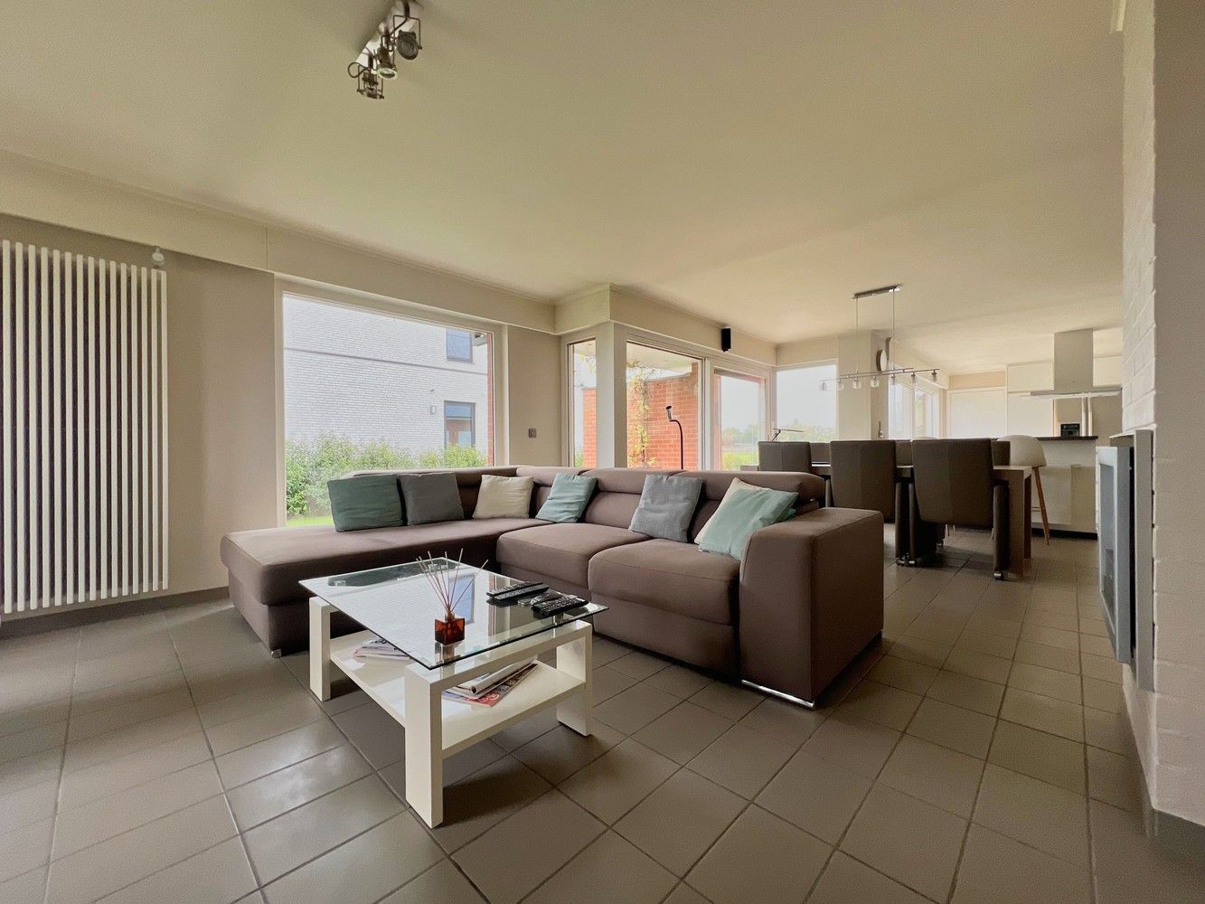 Heel ruime gezinswoning (350m²)+prachtige tuin (2000m²)! foto 3