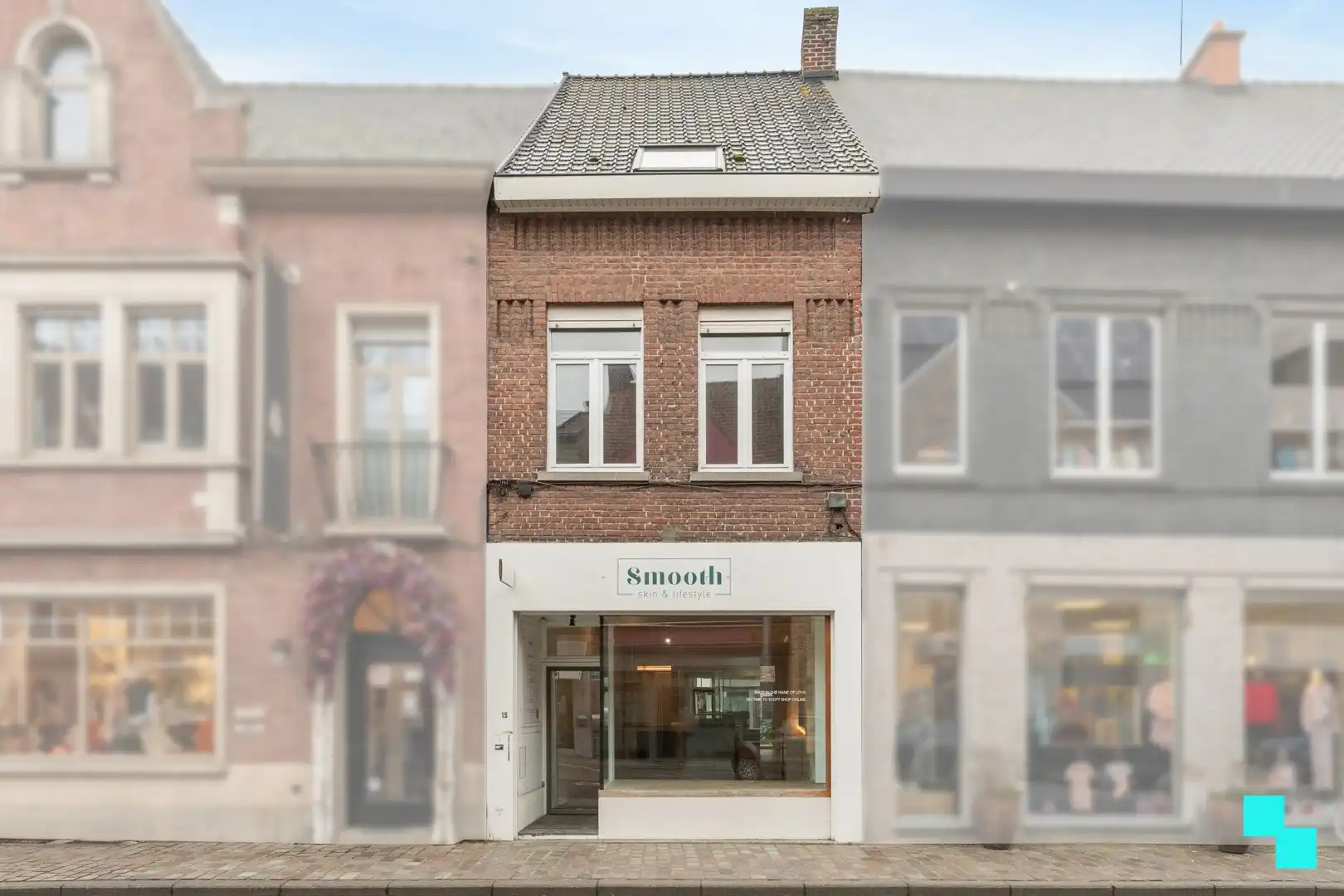 Karaktervol handelspand met woonst - centrum Roeselare foto 2