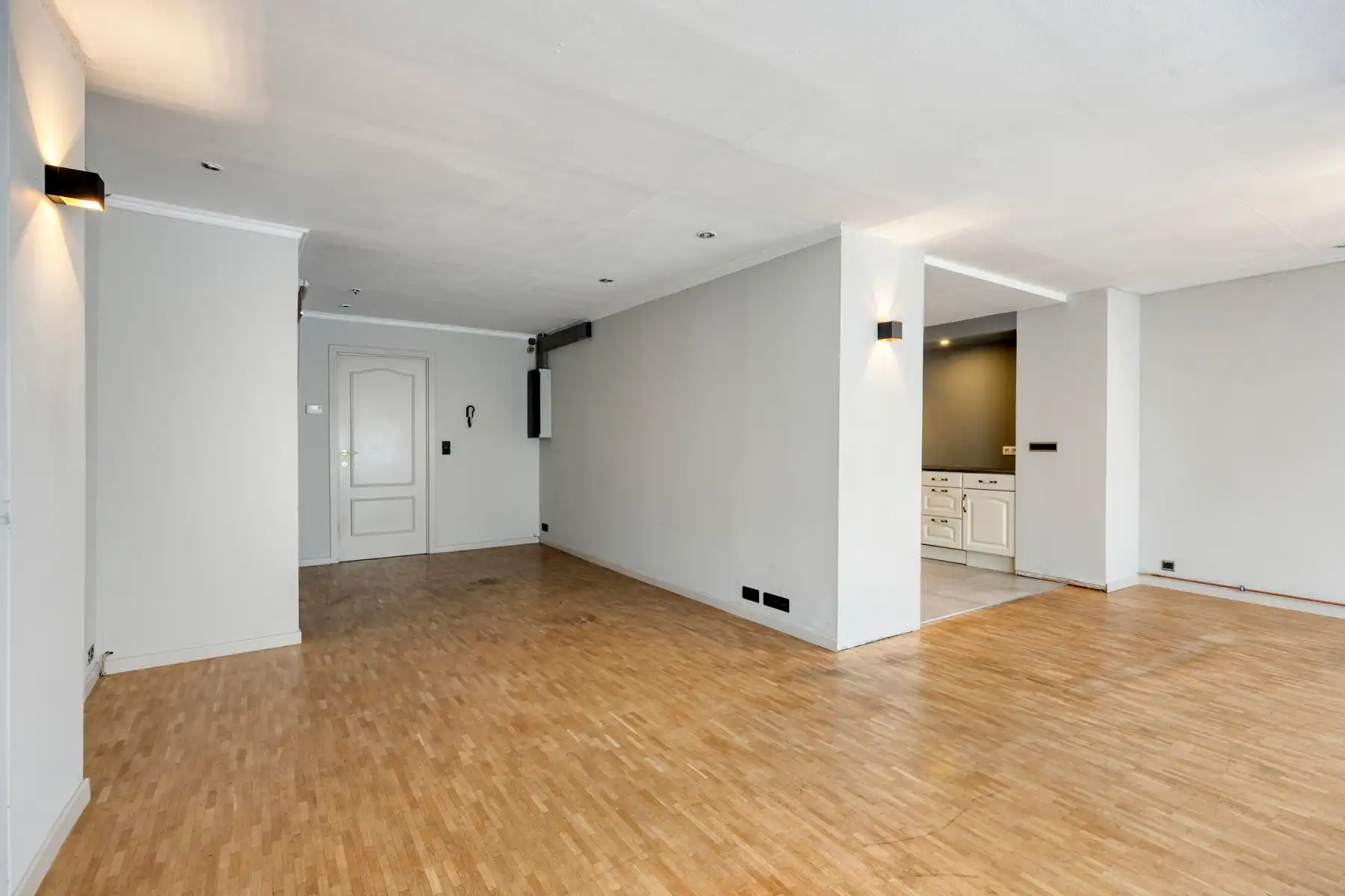 Commercieel gelijkvloers met woonst foto 15