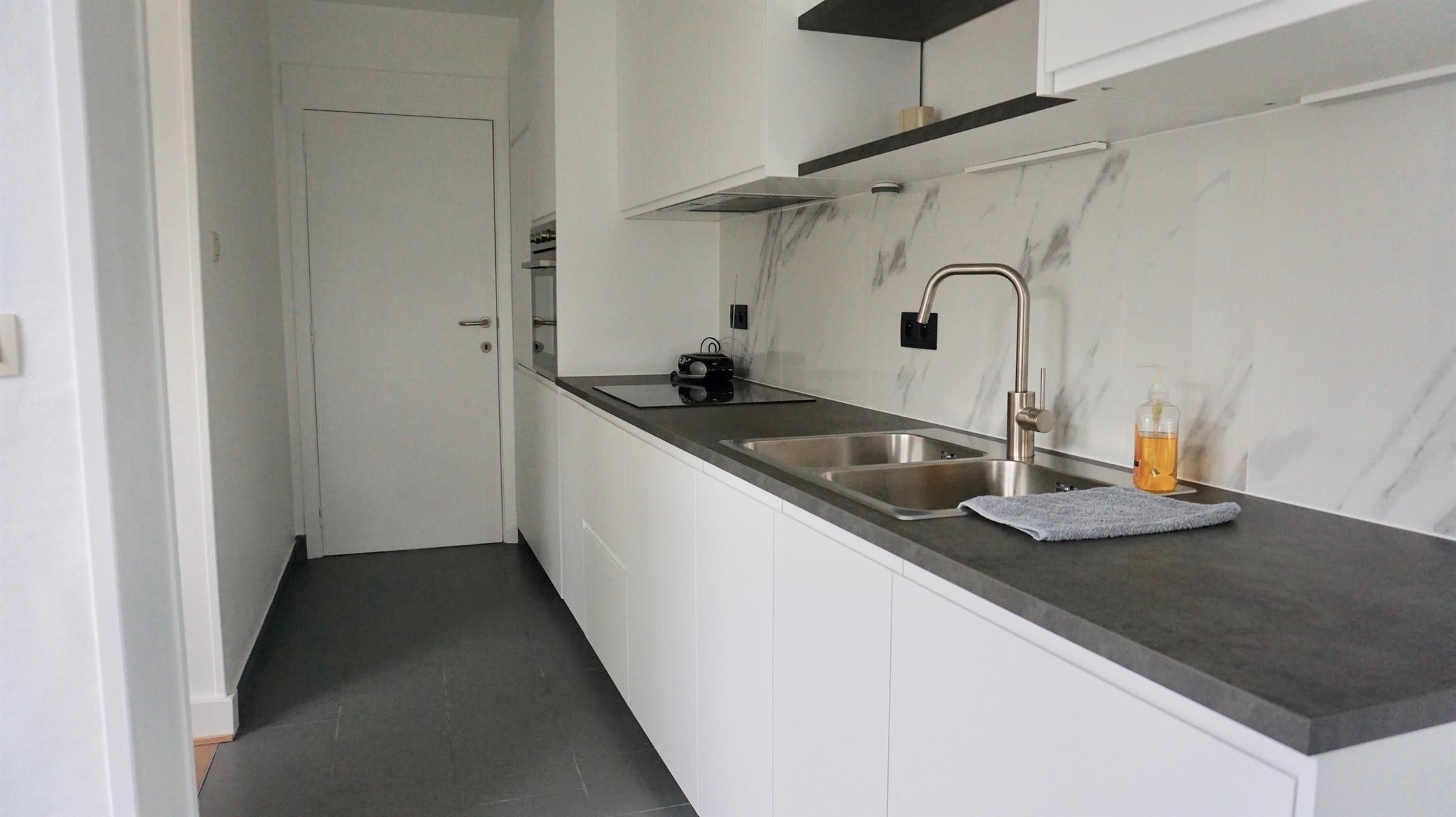 VOLLEDIG INSTAPKLARE WONING TE HUUR IN CENTRUM ASSE!  foto 3