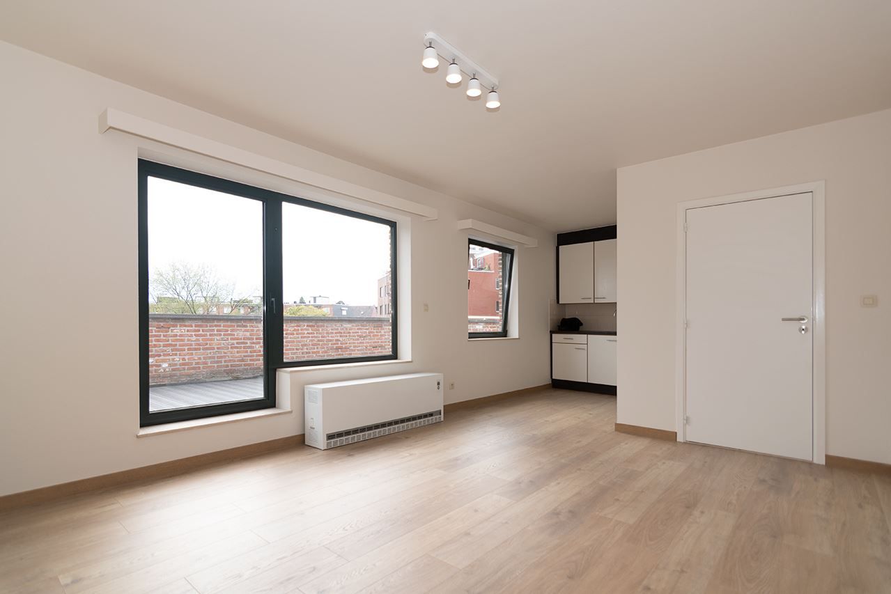 dakstudio met groot terras (22m2) foto {{pictureIndex}}