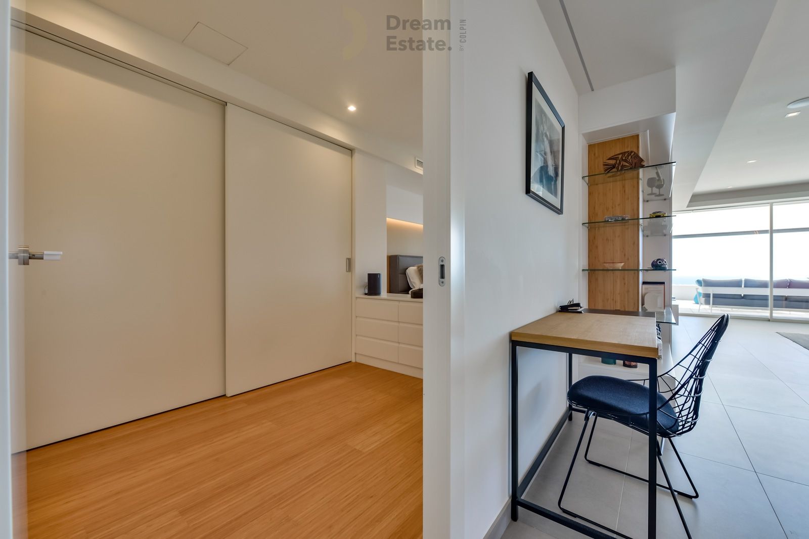 Modern appartement met adembenemend zeezicht foto 17