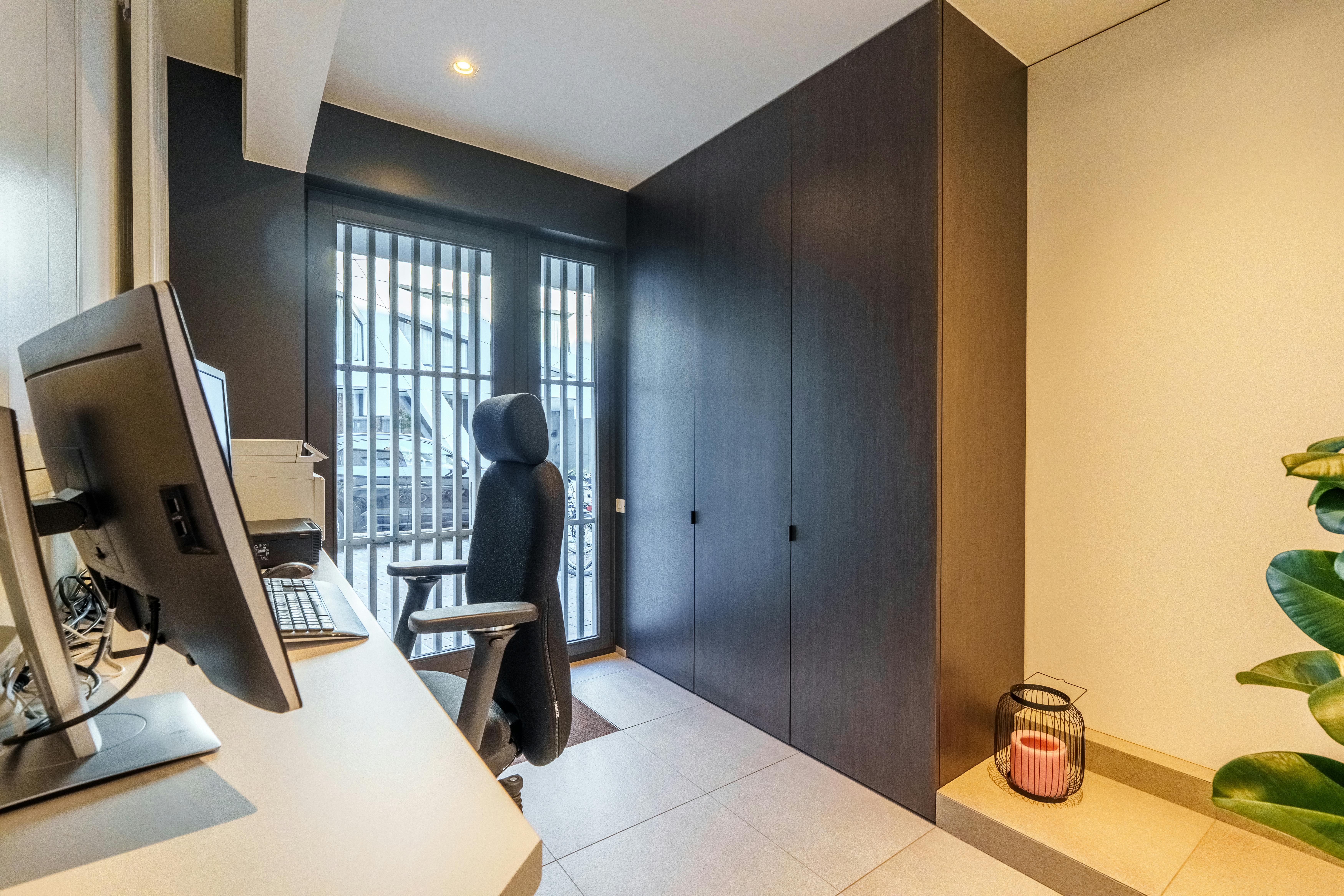 Uitzonderlijke stadswoning met praktijkruimte in Torhout foto 15