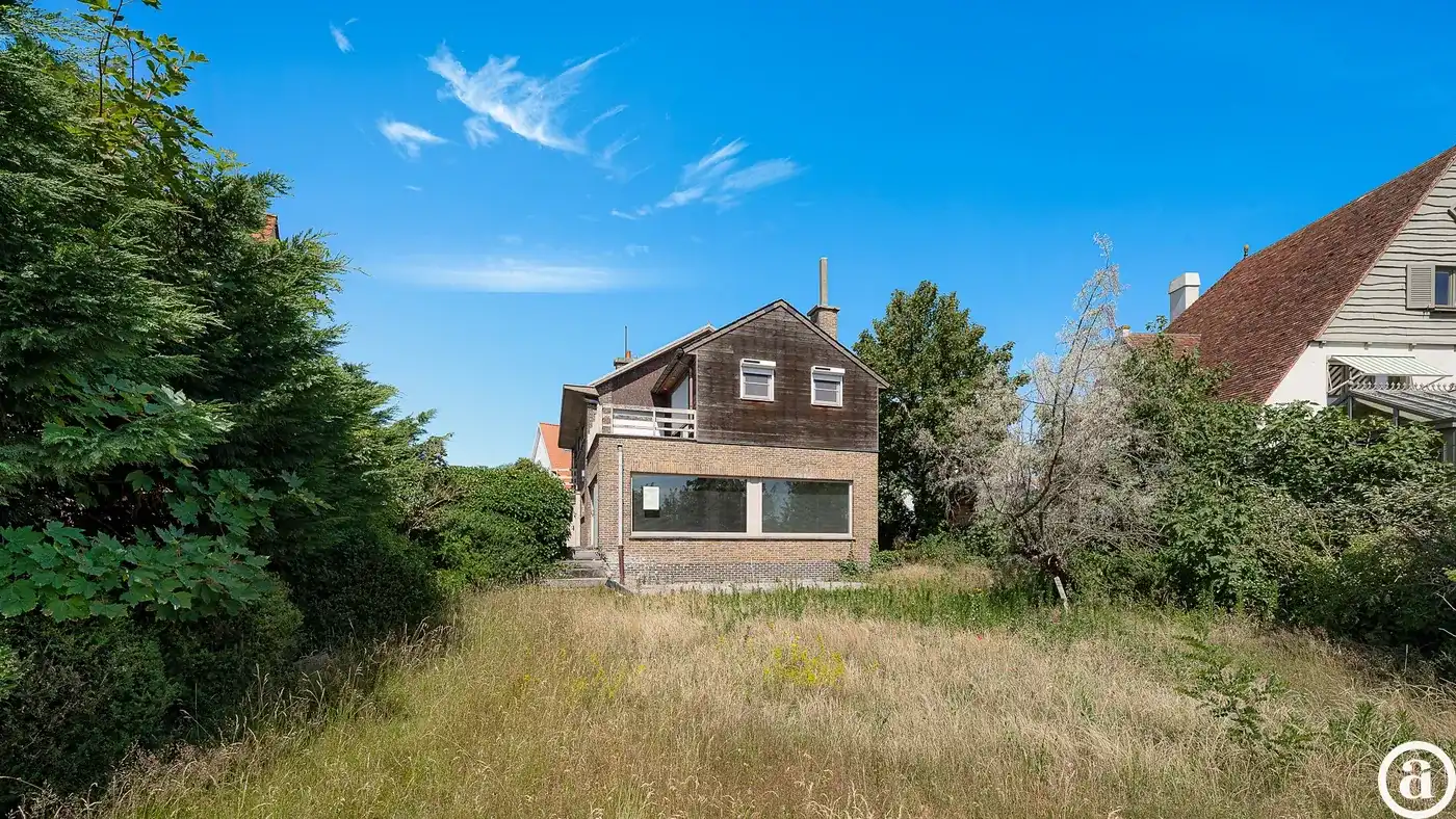 Te renoveren villa met frontaal zicht op het Zegemeer Knokke foto 5