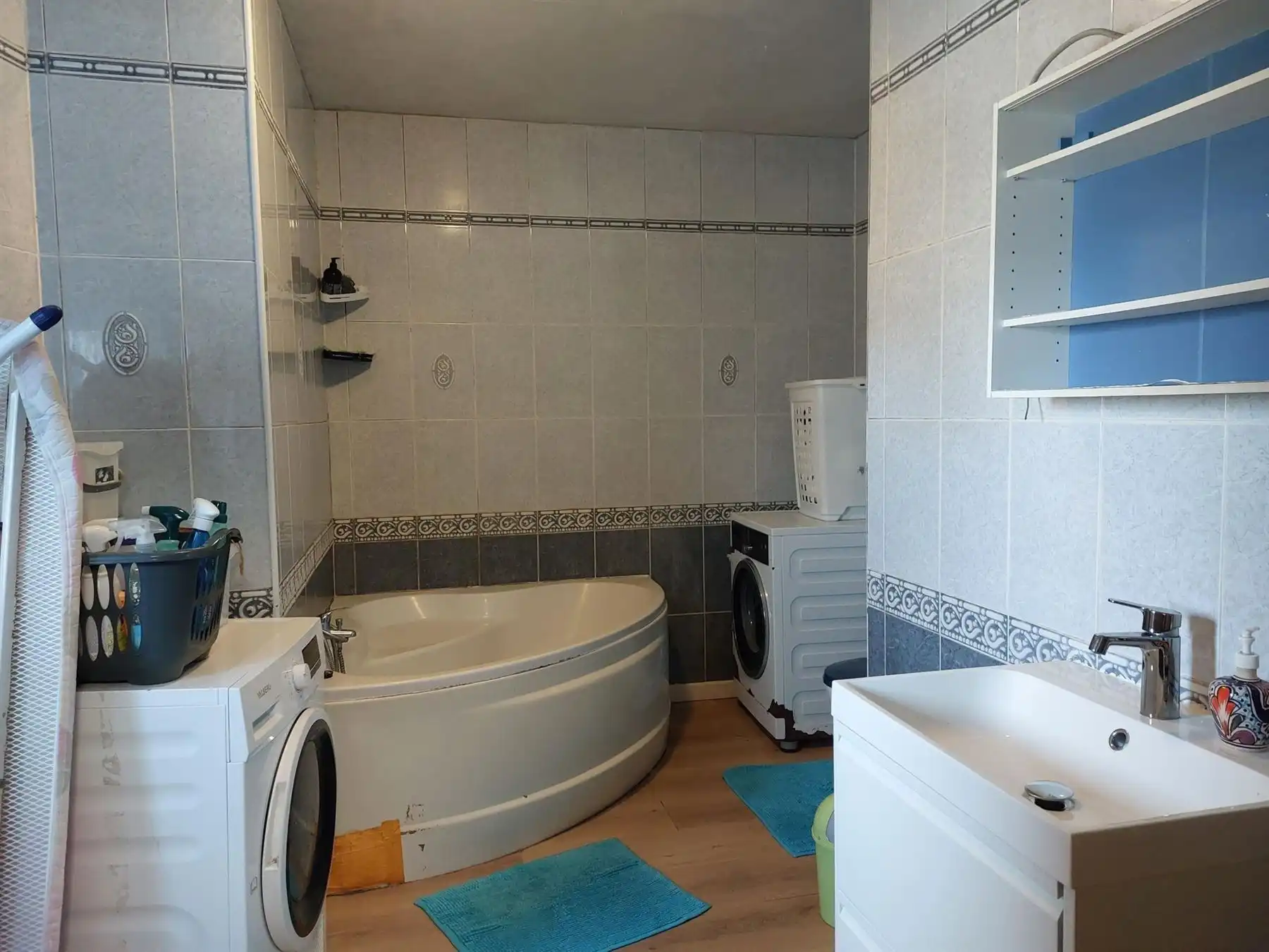 TE RENOVEREN RIJWONING MET KOER foto 6
