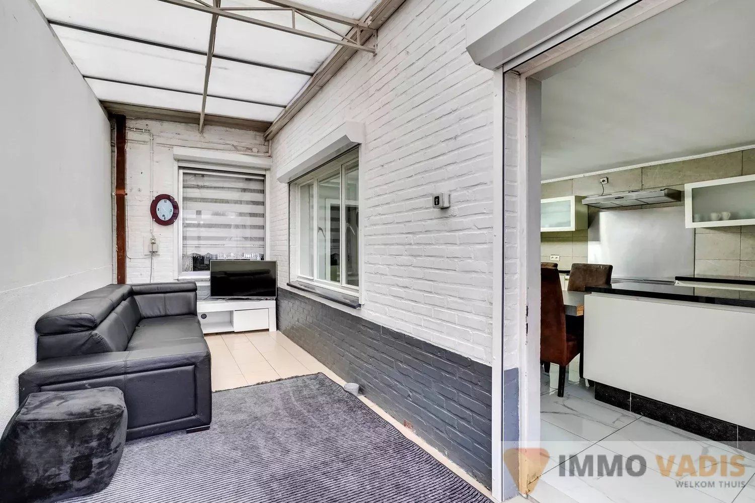 Gerenoveerde gezinswoning met vier slaapkamers foto 6