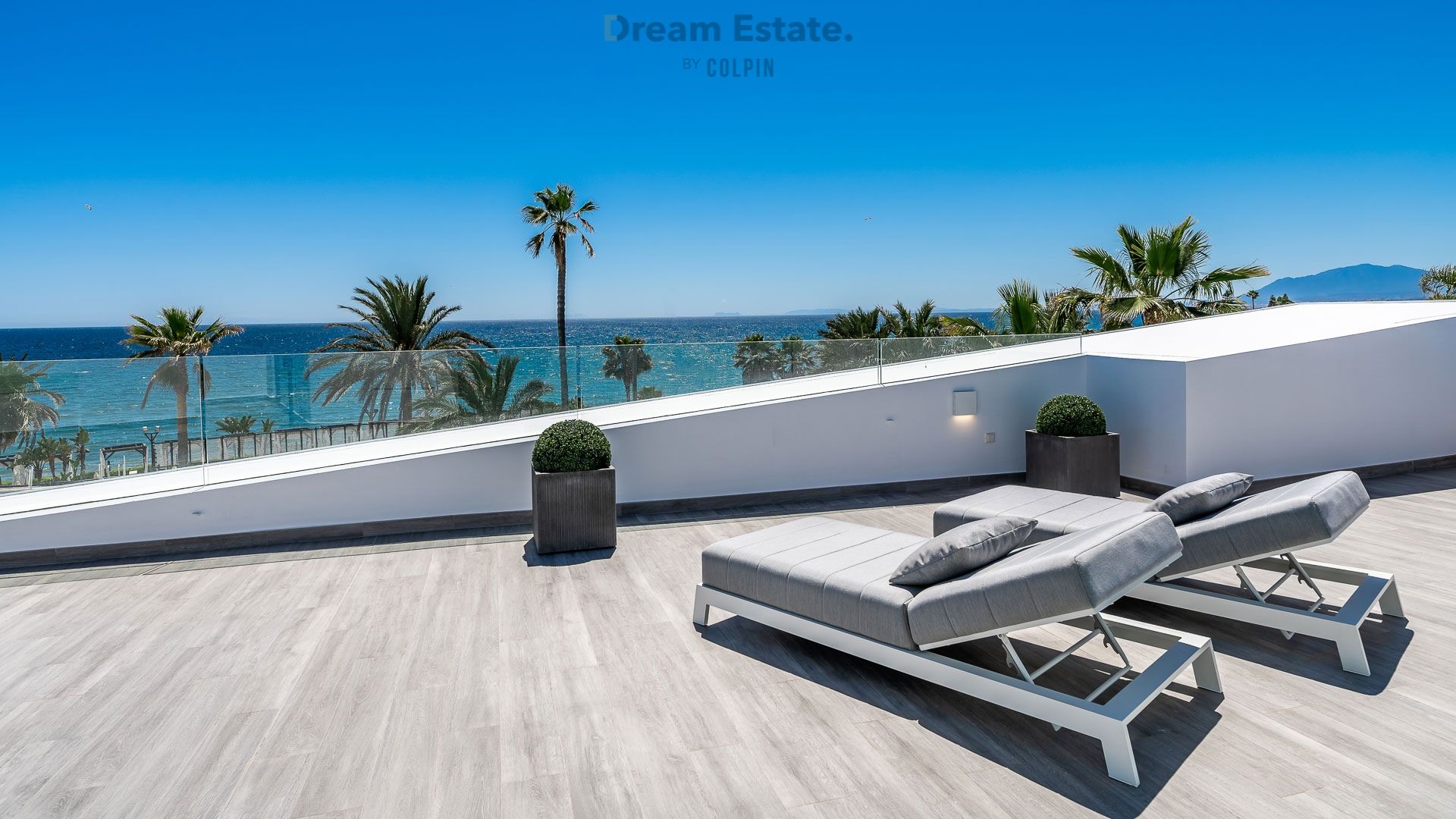 Hypermoderne frontline villa in Los Monteros foto 56
