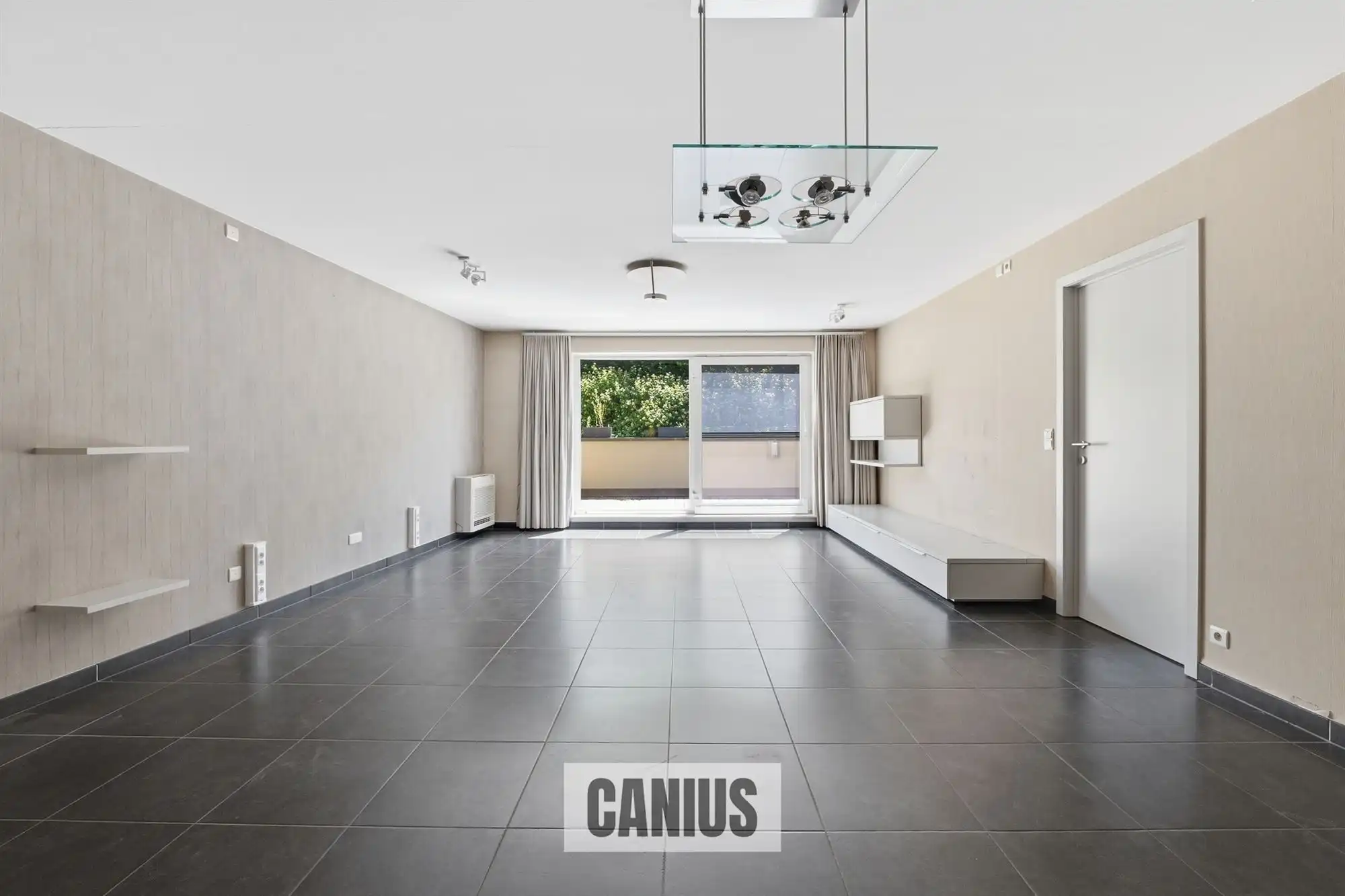 STIJLVOL GELIJKVLOERS APPARTEMENT MET DRIE SLAAPKAMERS foto 18