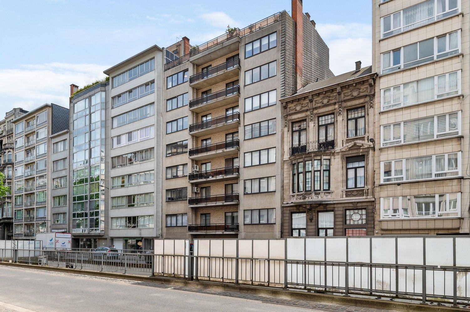 Riant appartement van maar liefst 280 m² foto 34