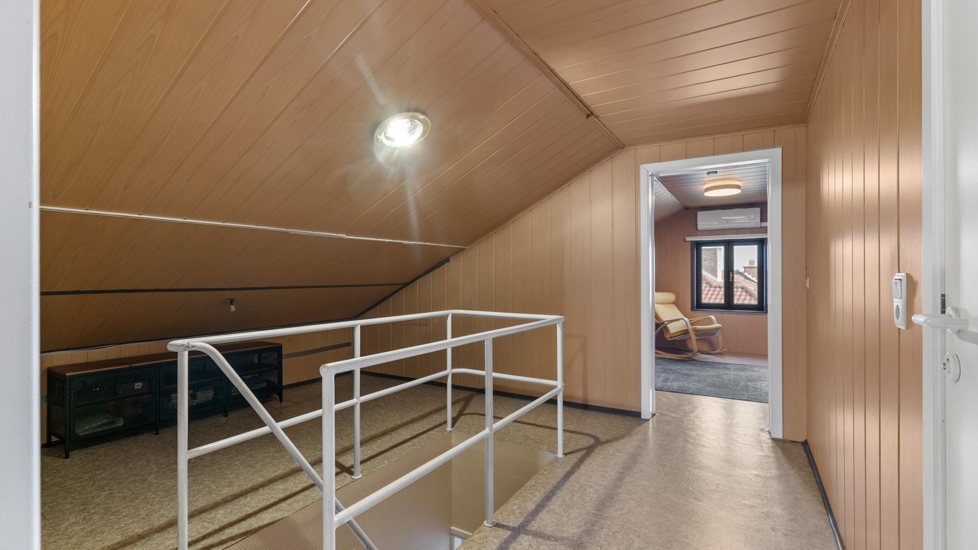 Open bebouwing met 4 slpkrs en 3 badkamers op 21a 15ca foto 18
