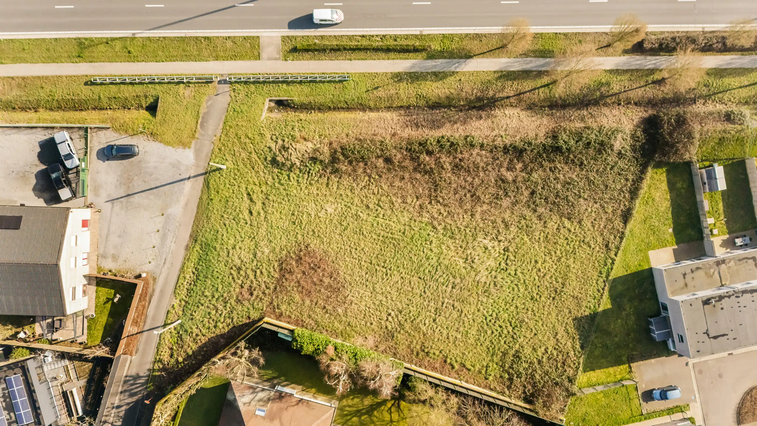 Topgelegen bouwgrond met veel potentieel!  foto {{pictureIndex}}