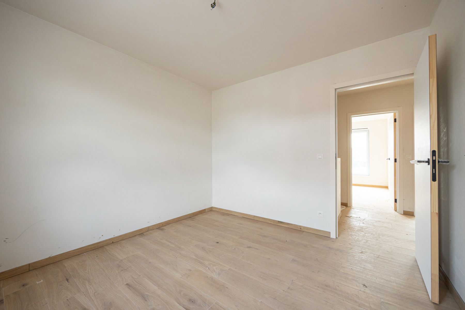 Woning met 3 slaapkamers en carport/fietsenberging op perceel van ca 366m² foto 15