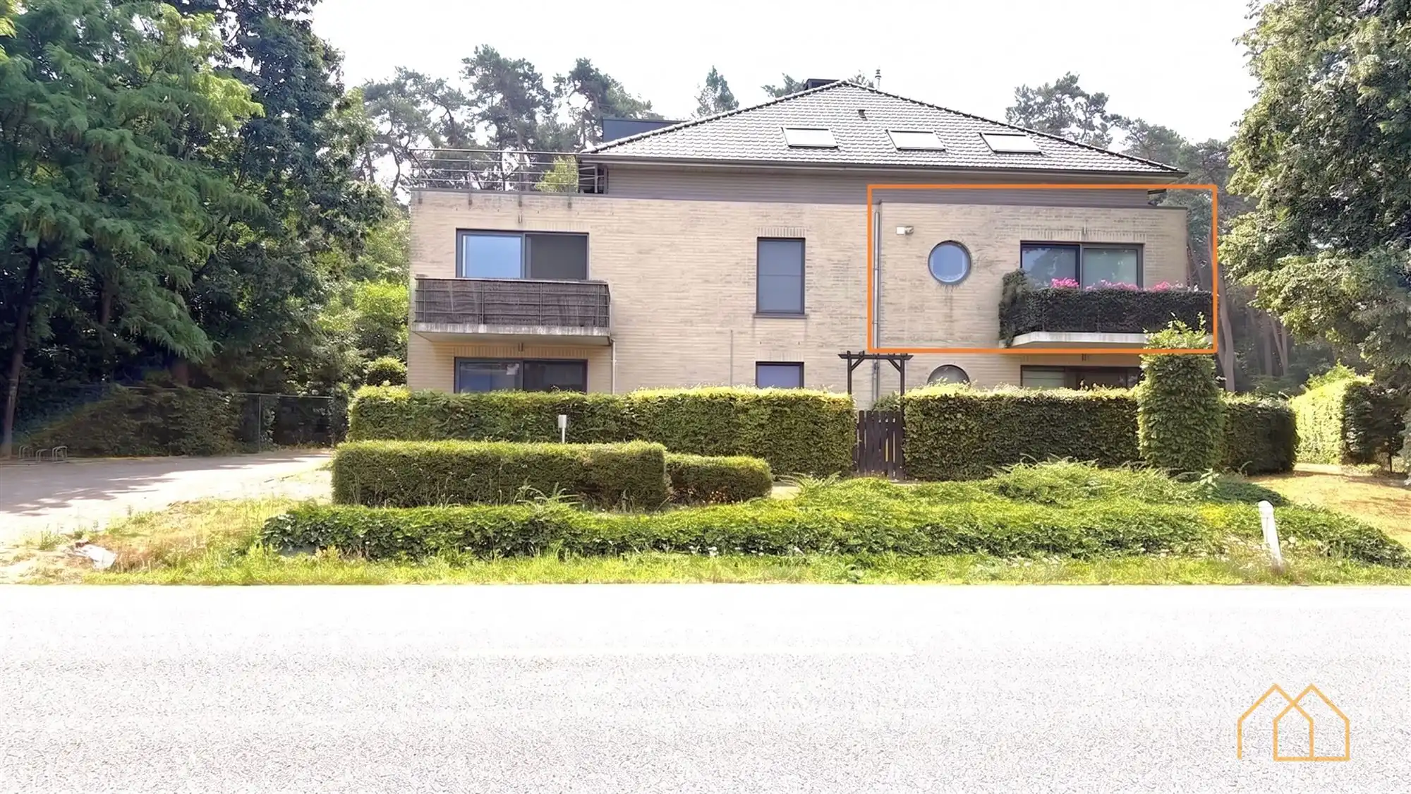 Appartement in groene omgeving met goed EPC foto {{pictureIndex}}