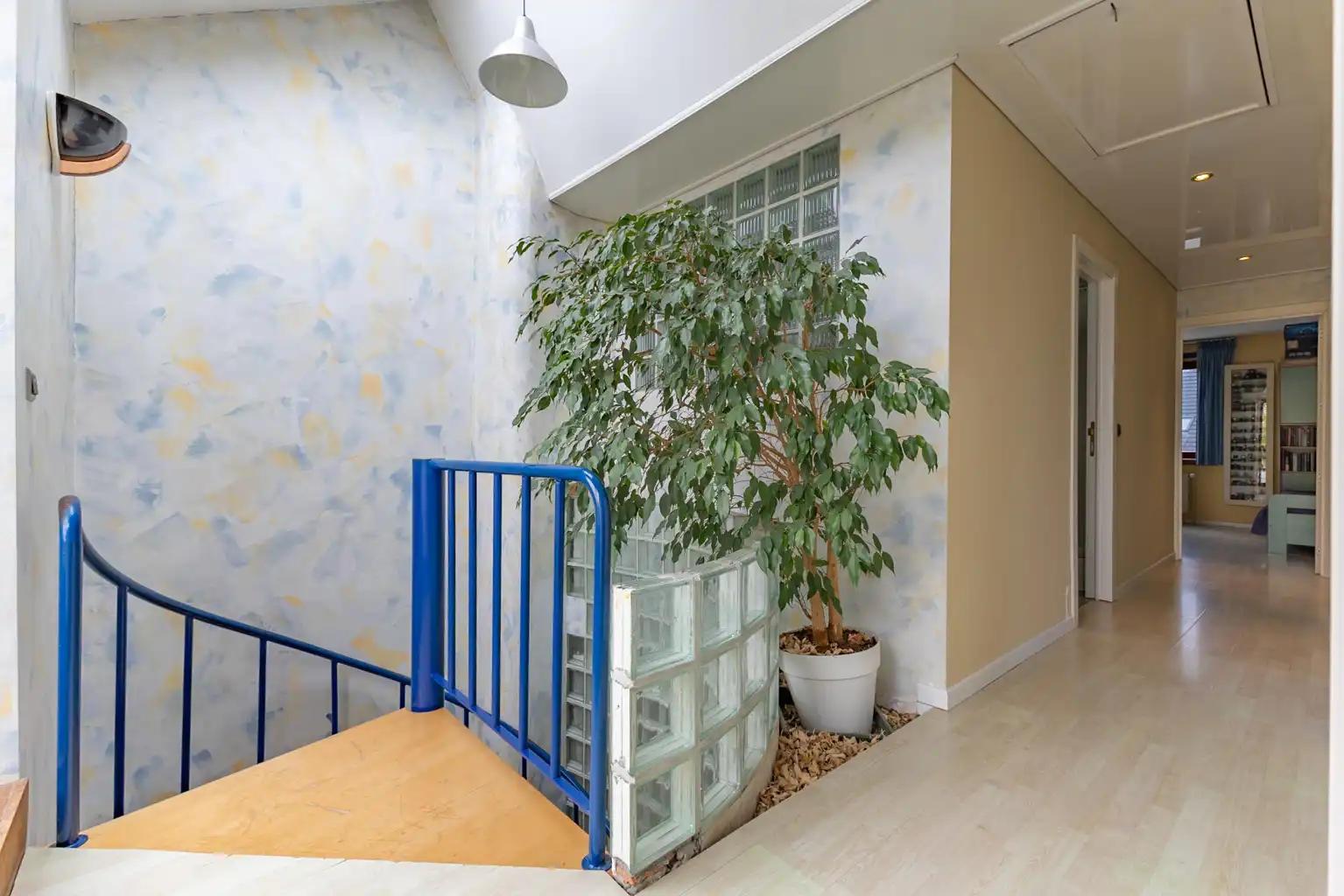 Ruime woning: 5 slpks, garage en grote tuin op toplocatie foto 15