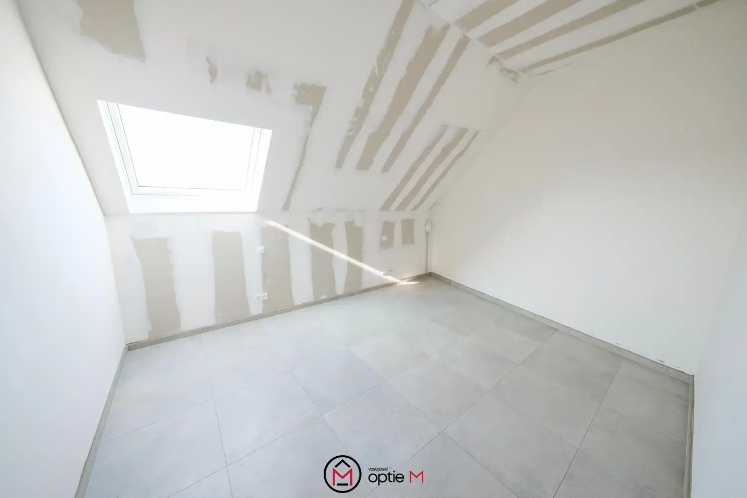 TE HUUR DUPLEX APPARTEMENT MET TERRAS IN DIEPENBEEK foto 8
