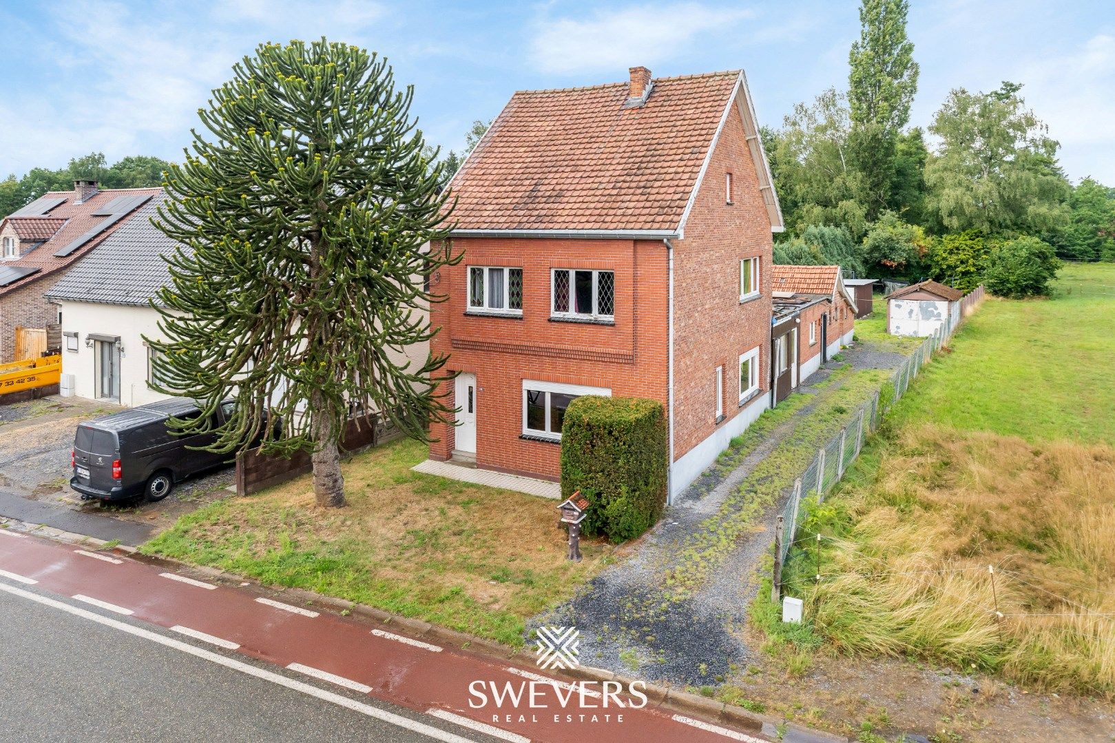 Gunstig gelegen, te renoveren woning, op mooi perceel van 8a 88ca foto 38