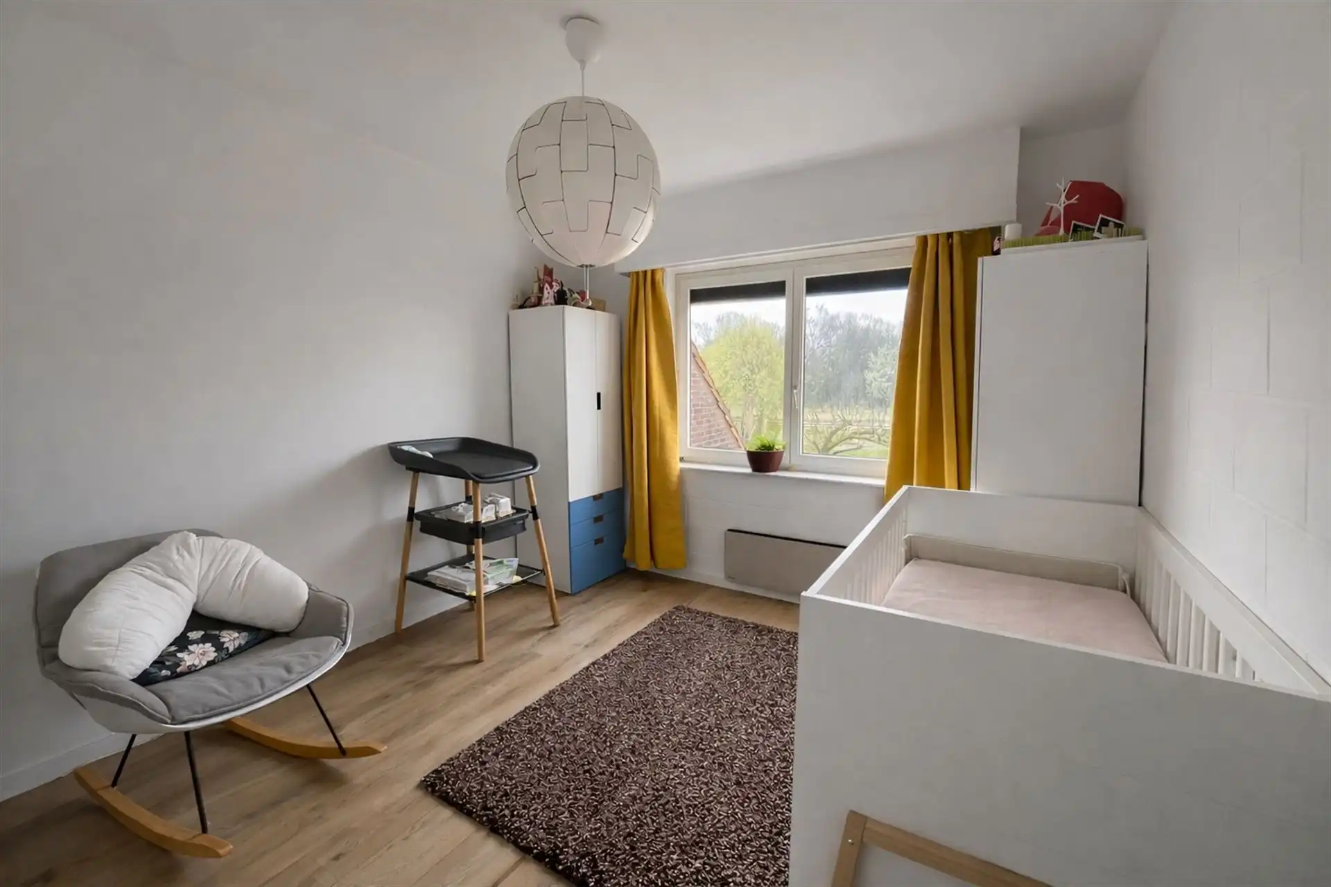 Ruime villa met 6 slaapkamers, zonnige tuin, 2 garages en oprit in rustige woonwijk te Lier foto 17