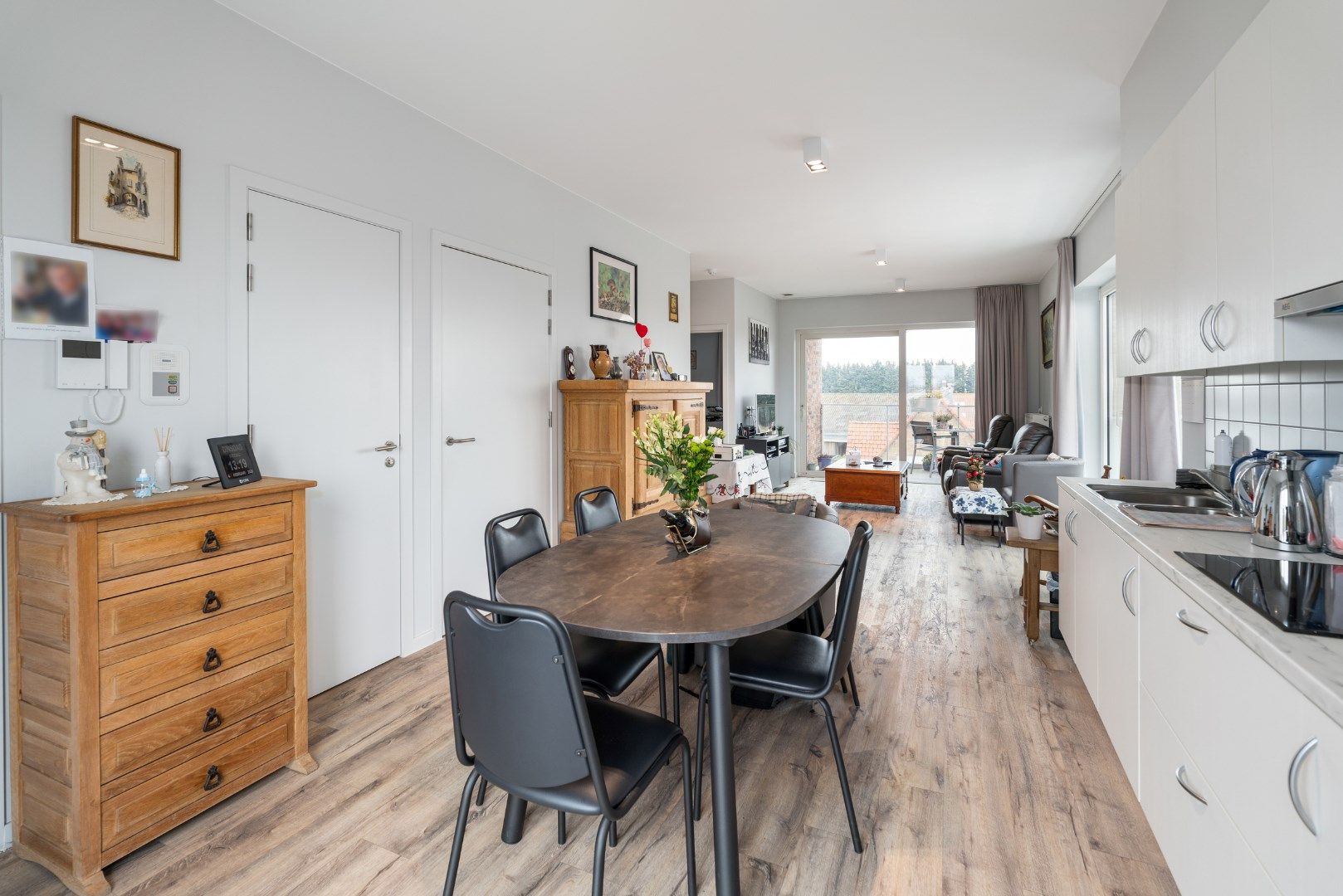 Ruime serviceflat in standingvol gebouw foto 2