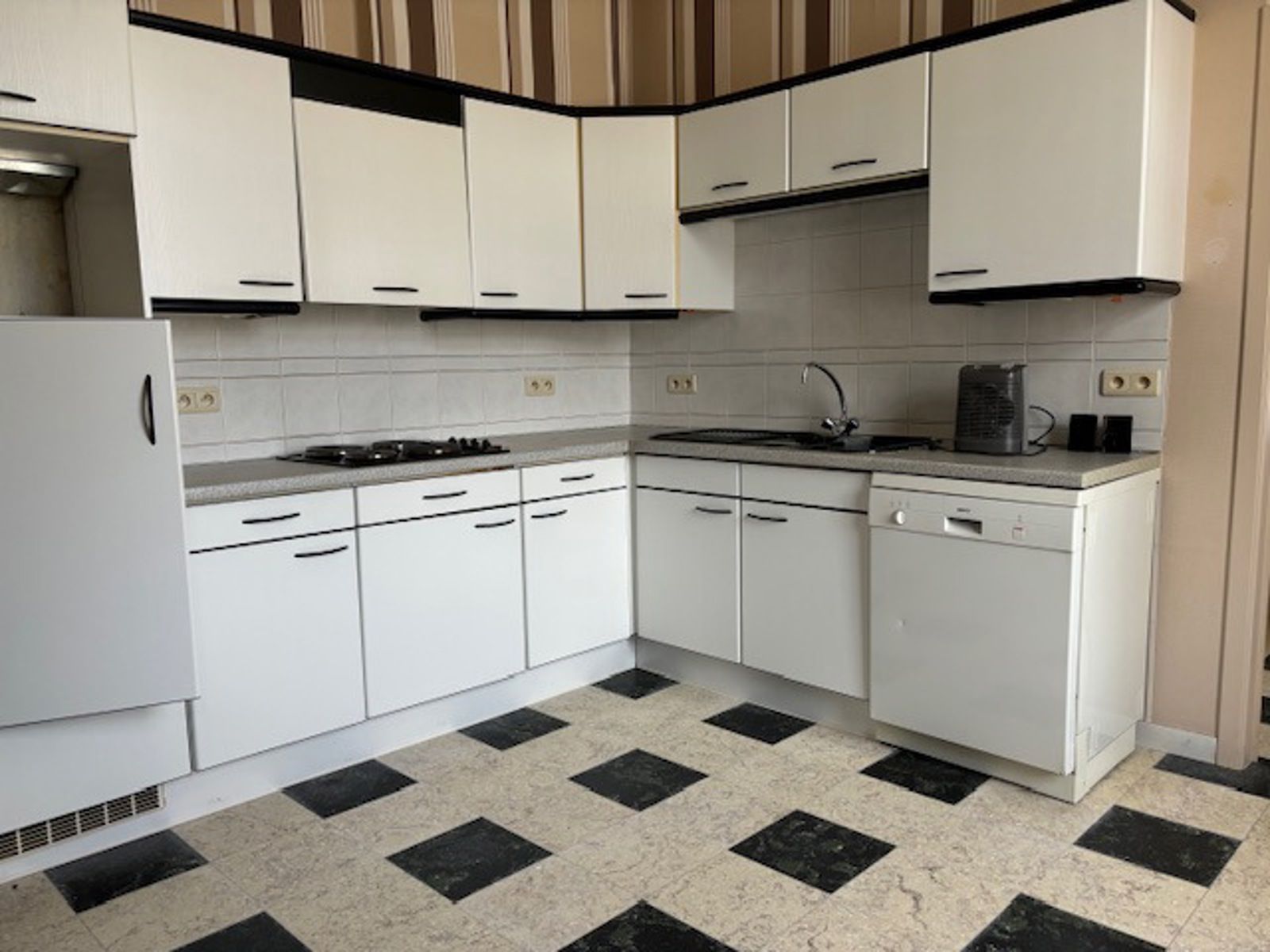Twee woningen met feestzaal te Budingen (Zoutleeuw) foto 25