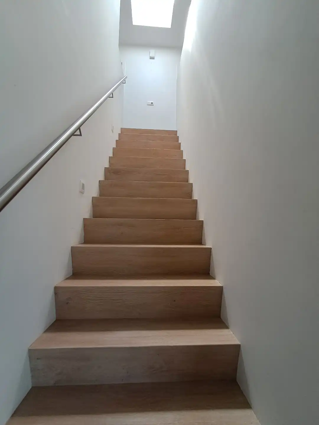 Instapklare halfopen woning met ruime zonnige tuin te Oedelem! foto 10
