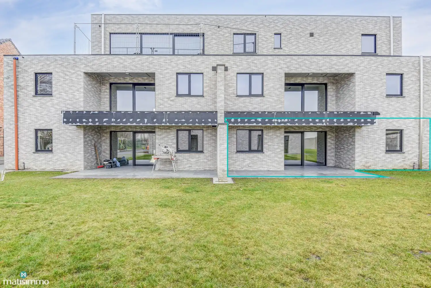 RUIM NIEUWBOUW APPARTEMENT MET 2 SLAAPKAMERS, TERRAS, GARAGE, AUTOSTAANPLAATS EN KELDERBERGING TE BEVERST foto 20