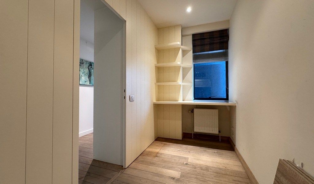 Kantoorruimte met stockageruimte te huur vlakbij klaverblad in Gent foto 12