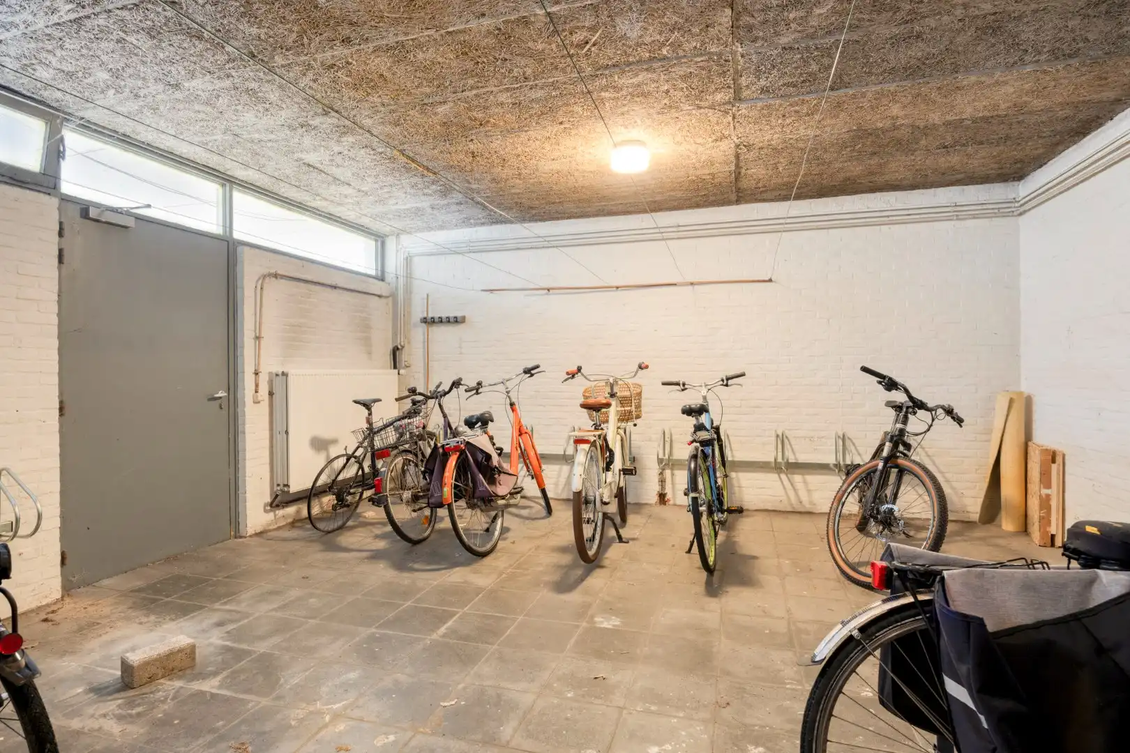 Rustig gelegen gezellige appartement met 2 slpks, terras en dubbele carport !  foto 18