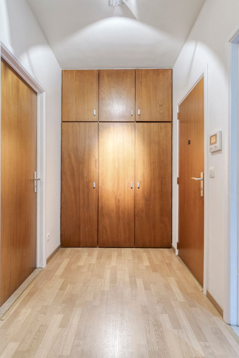 Instapklaar appartement met twee slaapkamers in Berchem. foto 3
