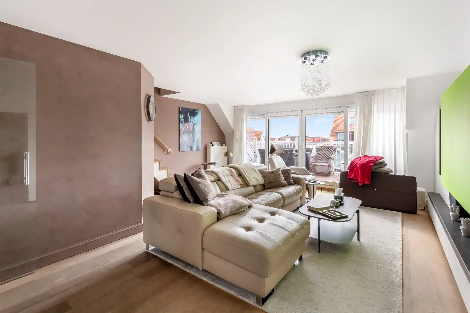 Ruim duplexappartement op de Lippenslaan in centrum Knokke.  foto 4