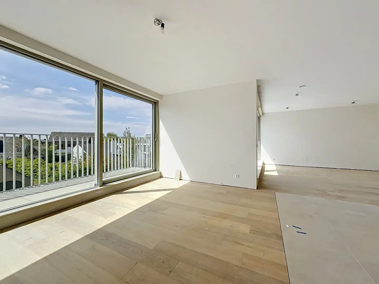 Ruim nieuwbouw appartement te Sint-Idesbald. foto 2