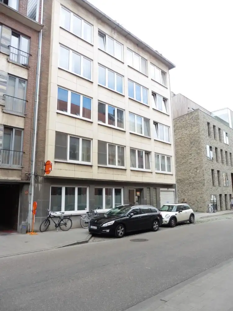 Inpandige autostaanplaats centrum Leuven - nabij Vaartkom foto 2