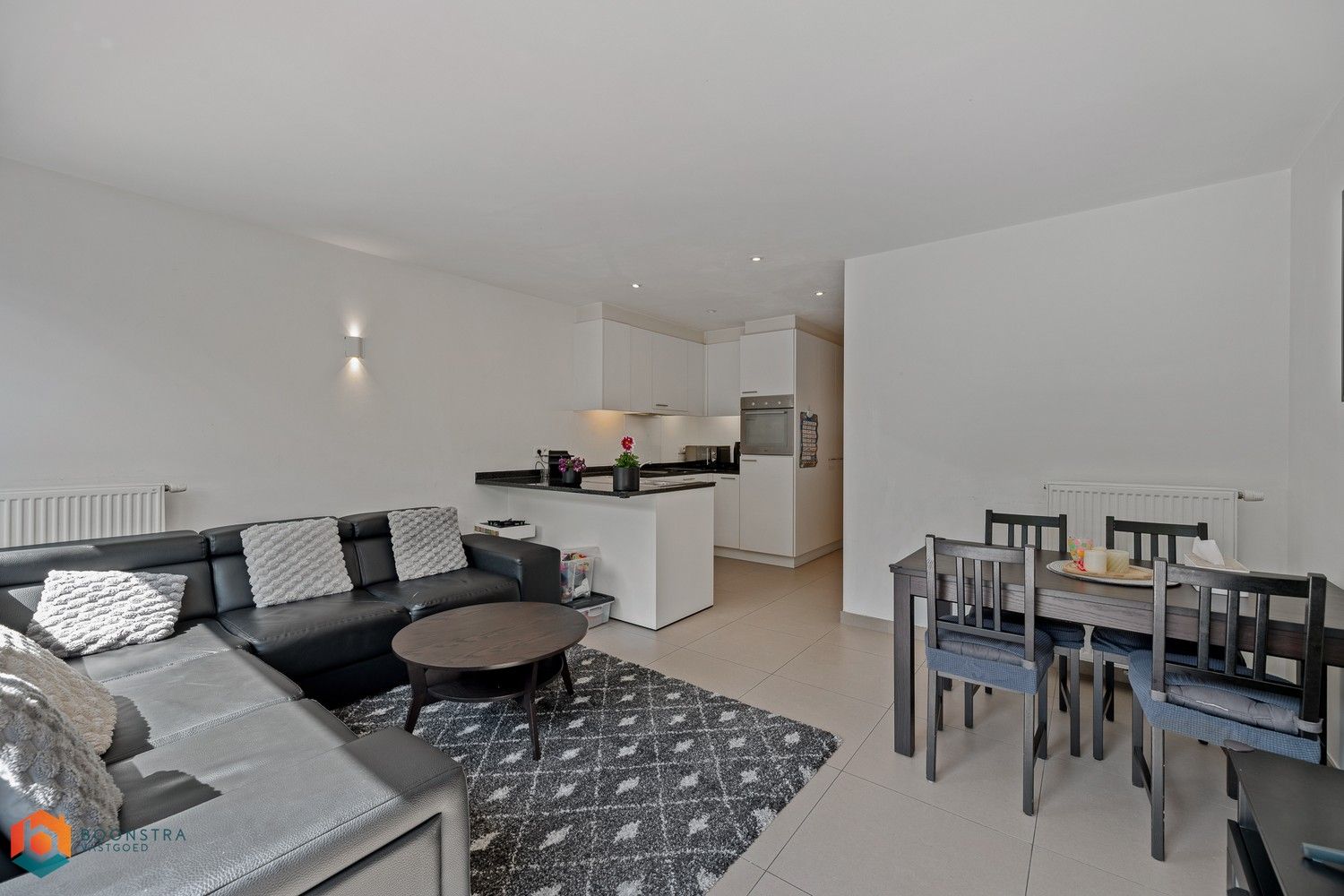 Instapklaar 2slpkr appartement in hartje Terhagen/Rumst foto {{pictureIndex}}