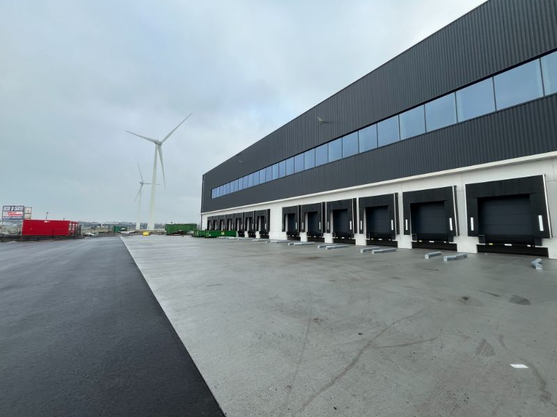 Logistiek gebouw te huur foto 2