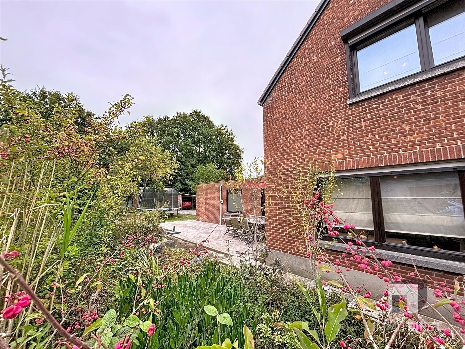 Charmante woning op 15,85are op uitstekende locatie foto 8