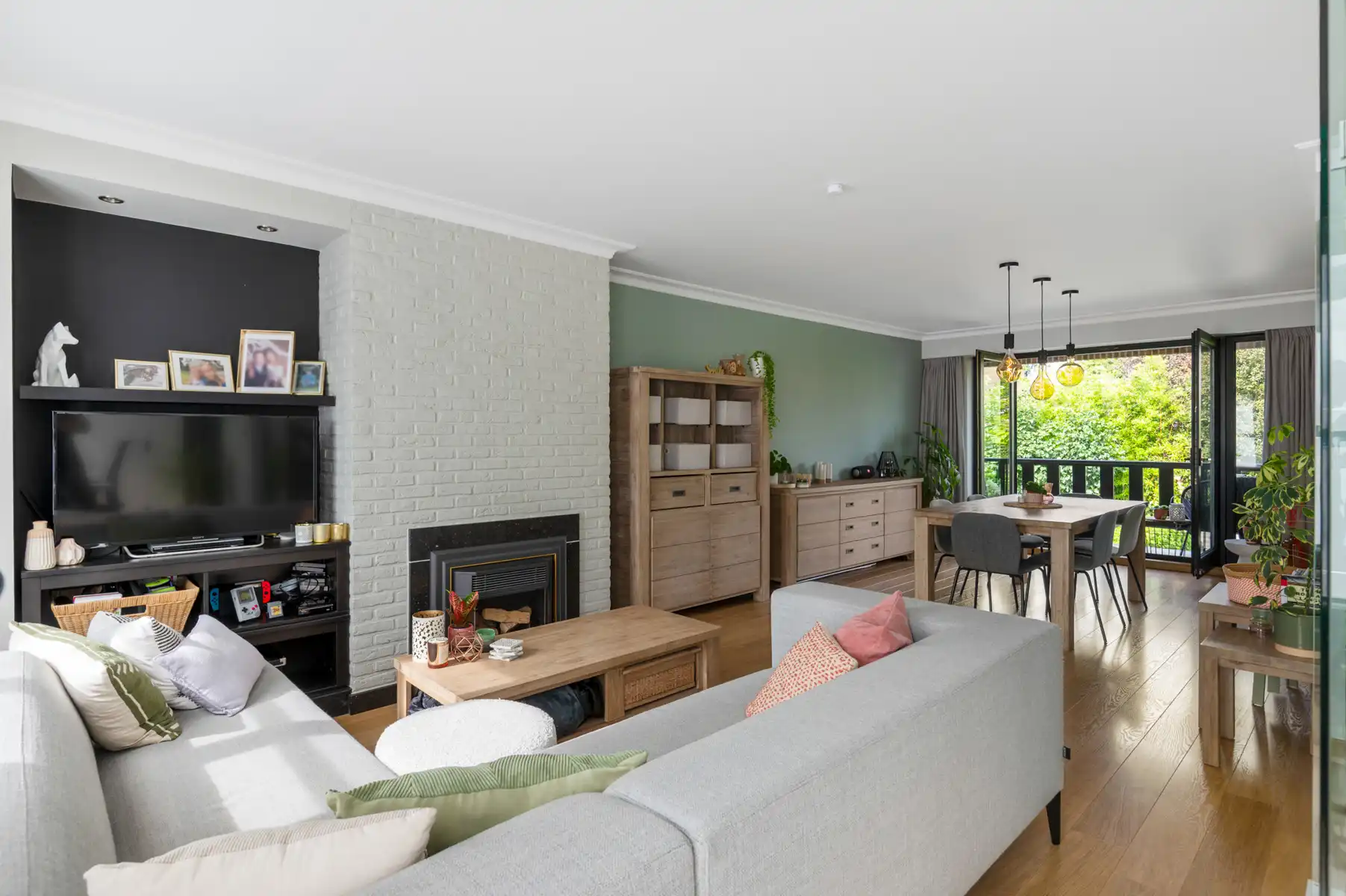 Een bel-etage met een verhaal op elke verdieping foto 8