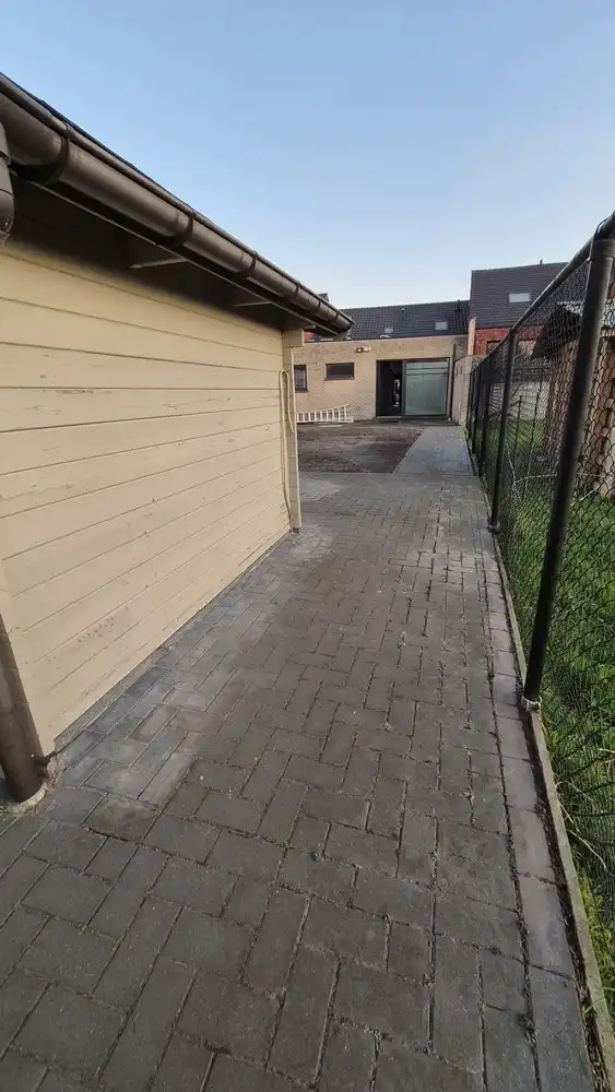 Veelzijdige woon- en werkcombinatie op een centrale ligging in Munsterbilzen foto 23