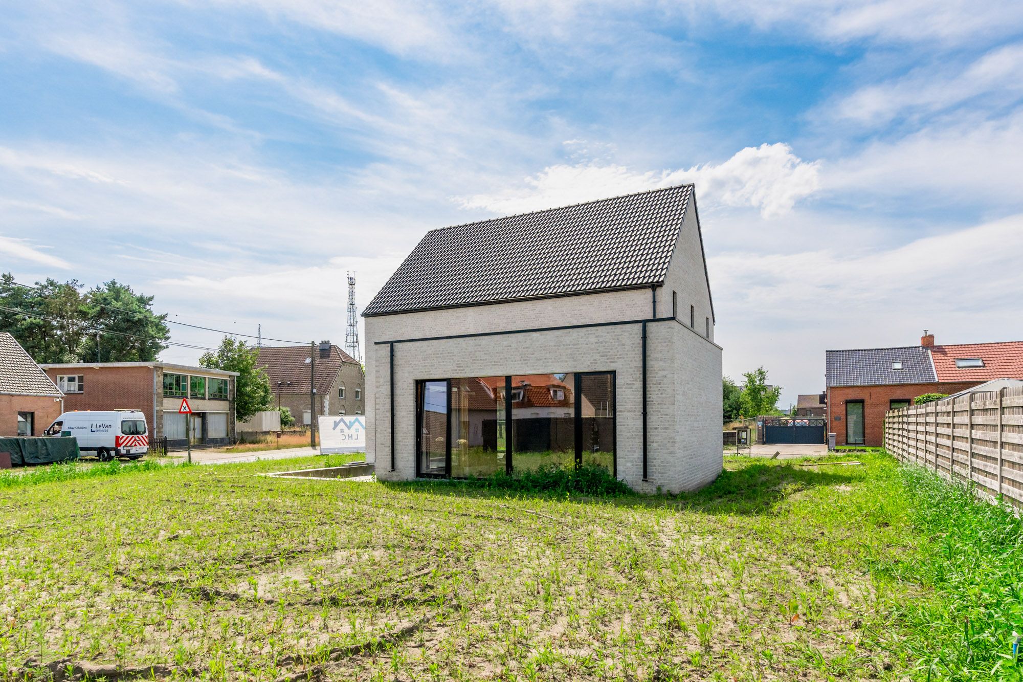 ROYALE CASCO-WONING MET EEN HEERLIJK LICHTRIJKE WOONKAMER MET OPEN KEUKEN EN AANSLUITEND DE BERGPLAATS, 3 SLAAPKAMERS (MEER MOGELIJK), EEN RUIME BADKAMER EN VOLLEDIG ONDERKELDERD MET DAGLICHT!! EEN HEERLIJK RUIM HUIS MET UNIEKE KELDERVERDIEPING, EEN LEUKE TUIN OP 6A 30CA, OP EEN GEGEERDE LOCATIE IN PELT!  foto 14