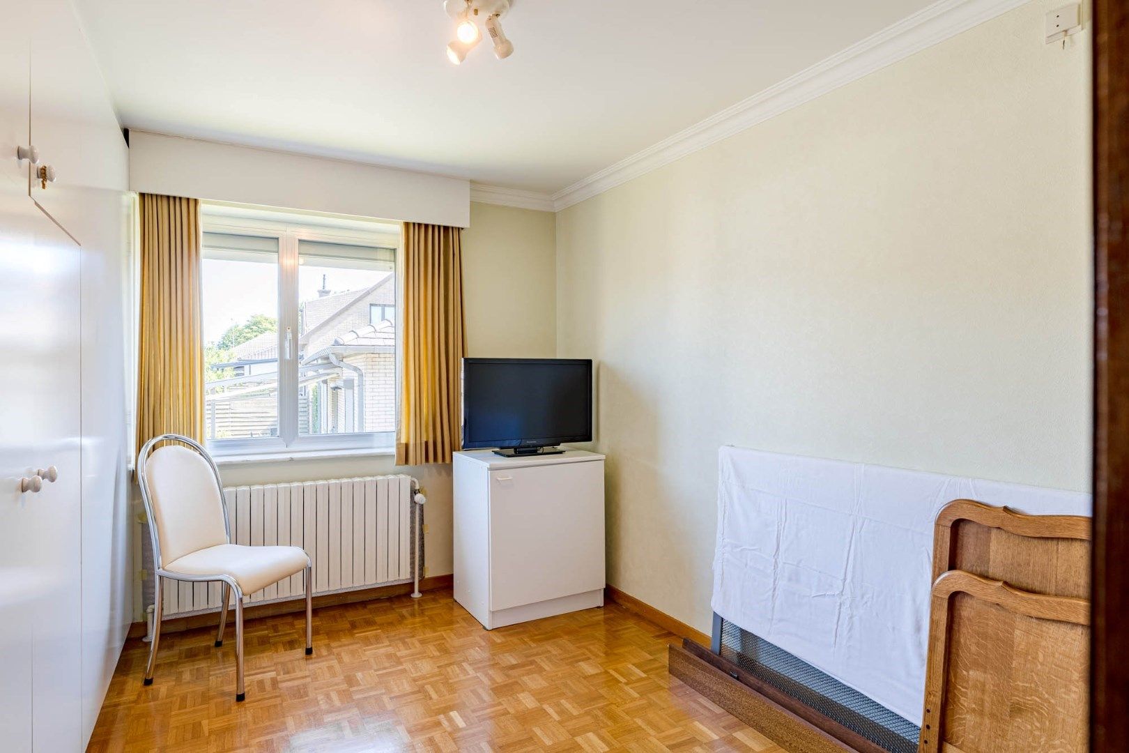 Uitstekend onderhouden vrijstaande bungalow woning op 6a 47ca in een gegeerde woonbuurt vlakbij het centrum van Bilzen foto 16