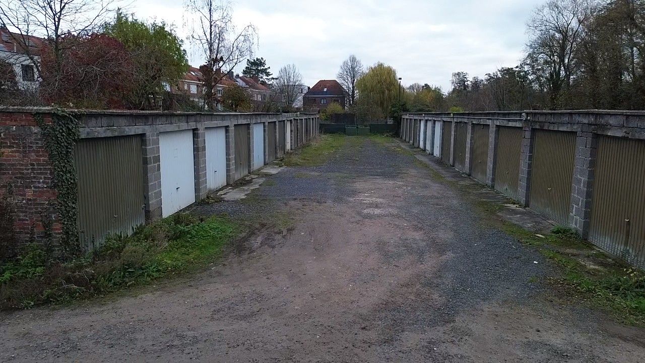 30 GARAGES VLAK BIJ HET CENTRUM VAN MECHELEN foto 5