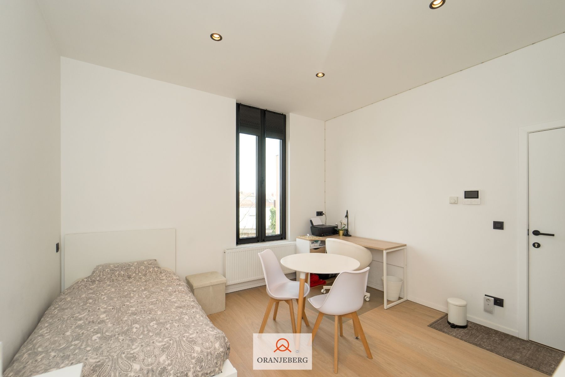Gemeubelde studio op schitterende locatie! foto 3