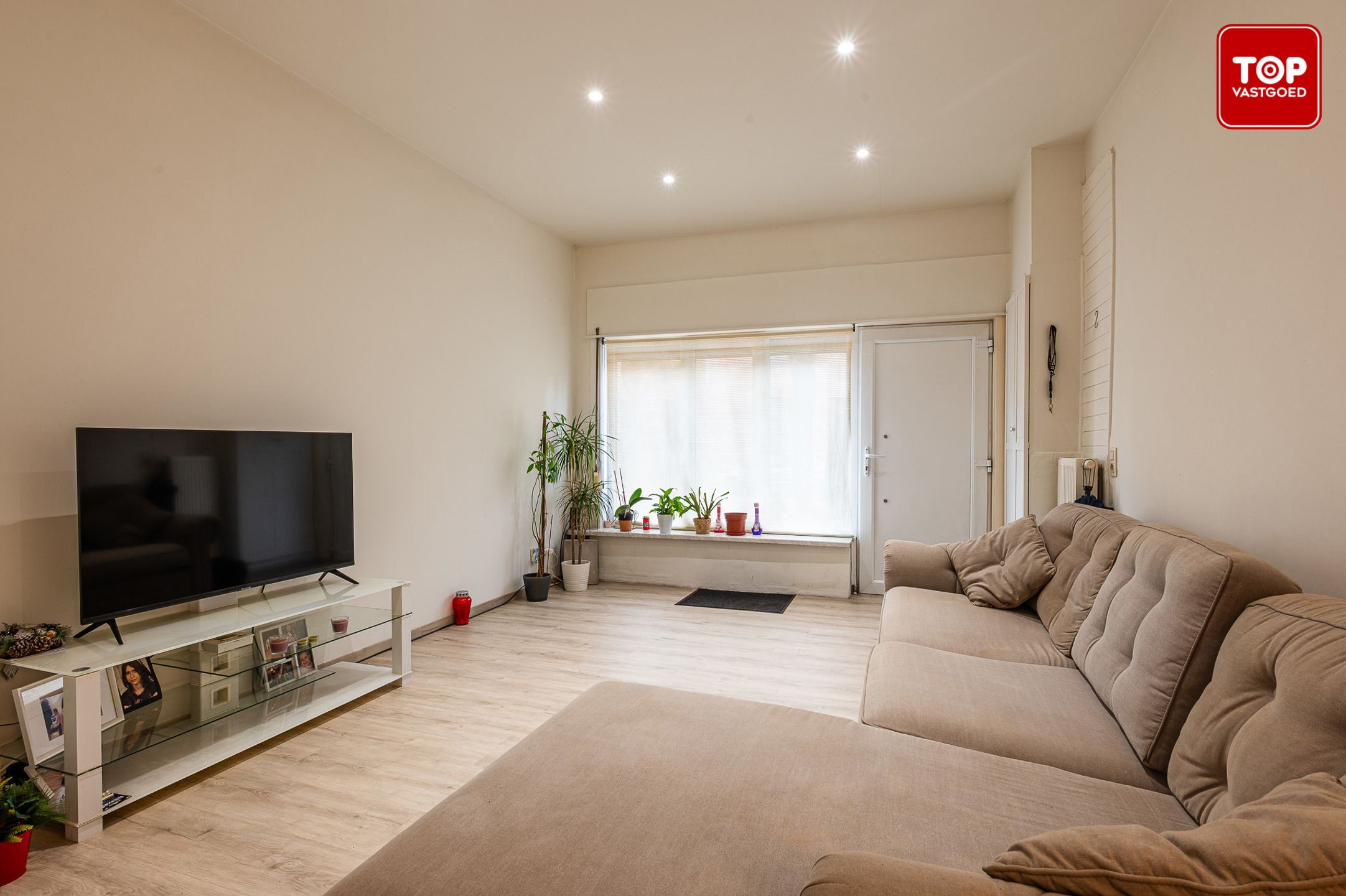 Gezellige stadswoning met drie slaapkamers foto {{pictureIndex}}