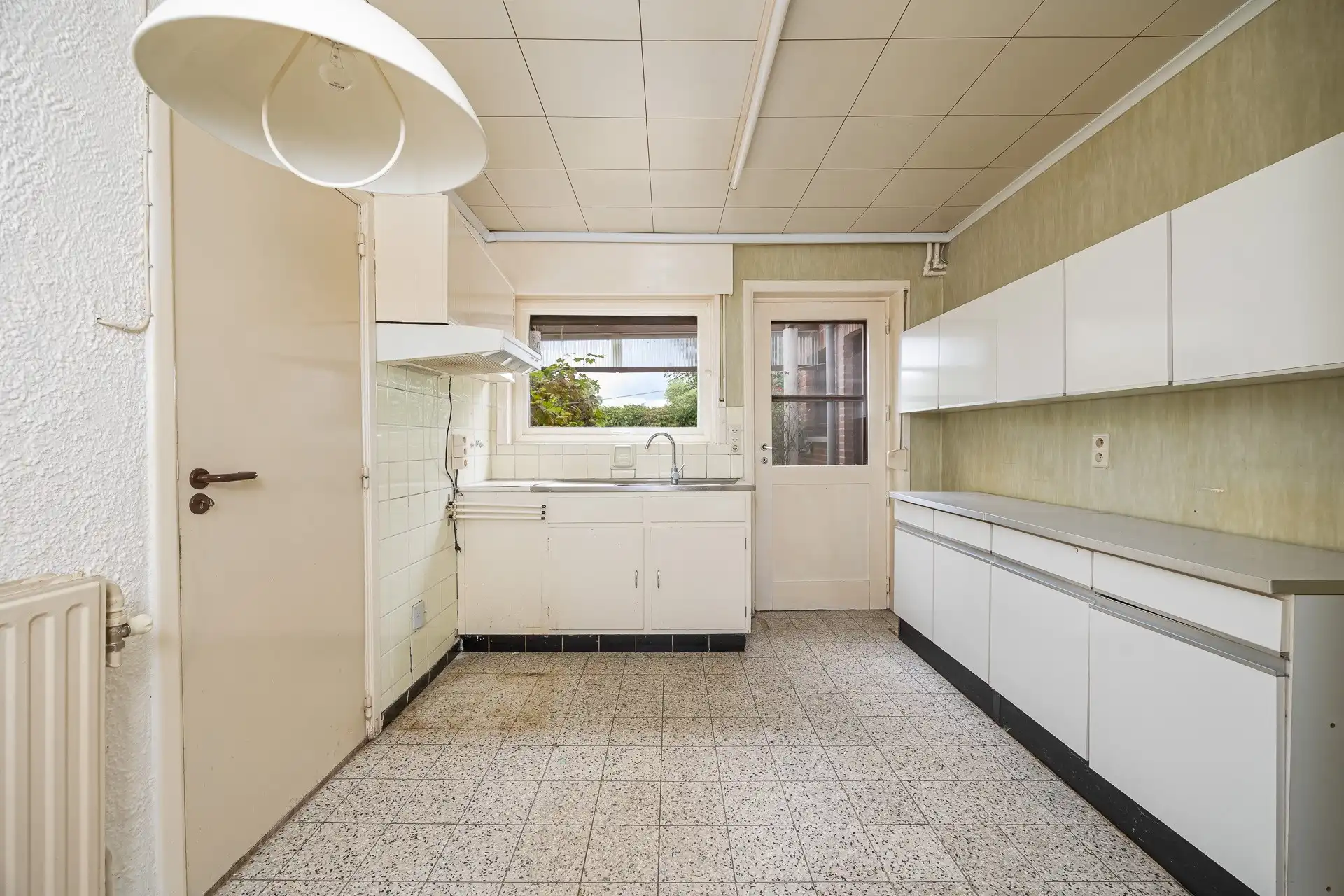 Uitstekend gelegen renovatiewoning nabij de dorpskern foto 4