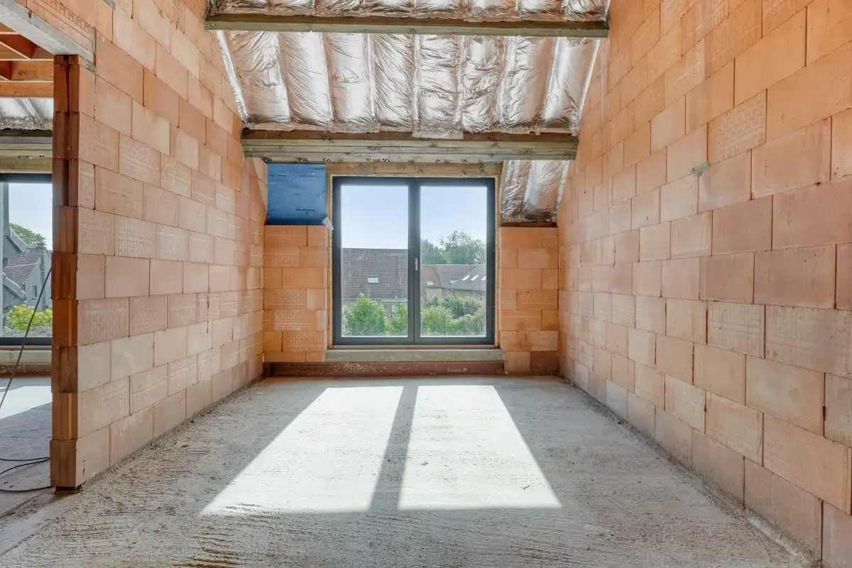 Ruime casco woning foto 15