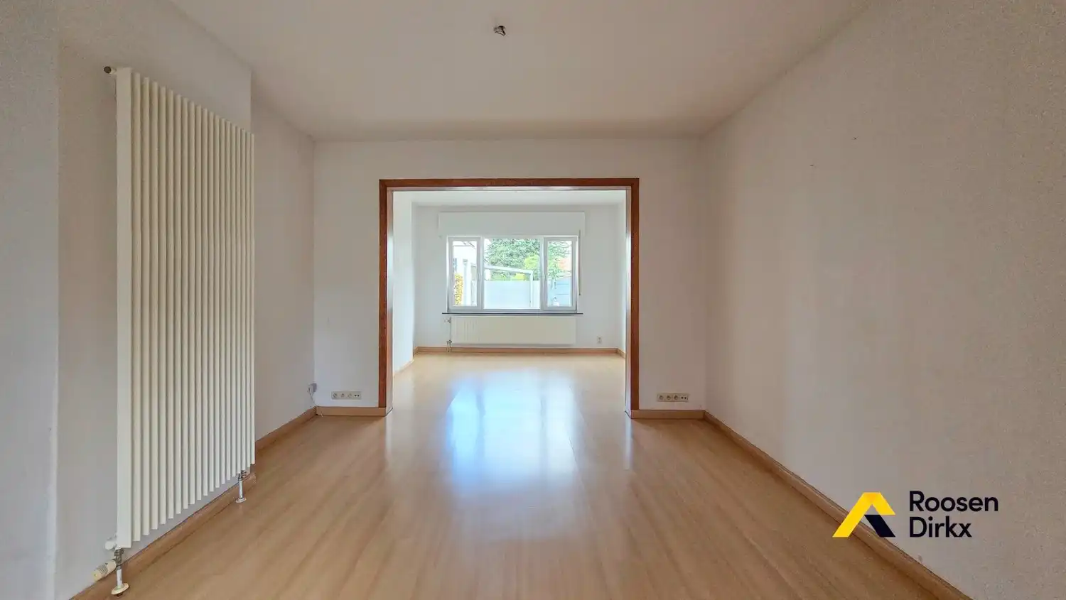 Charmante HOB gezinswoning met degelijke basisstructuur, 3 slaapkamers hartje Bree foto 8