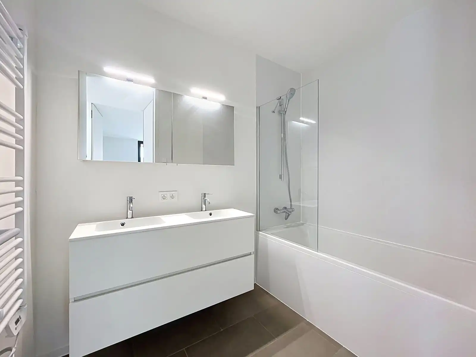 Instapklare nieuwbouwwoning – incl. BTW & registratie €377.965 ✨ foto 8