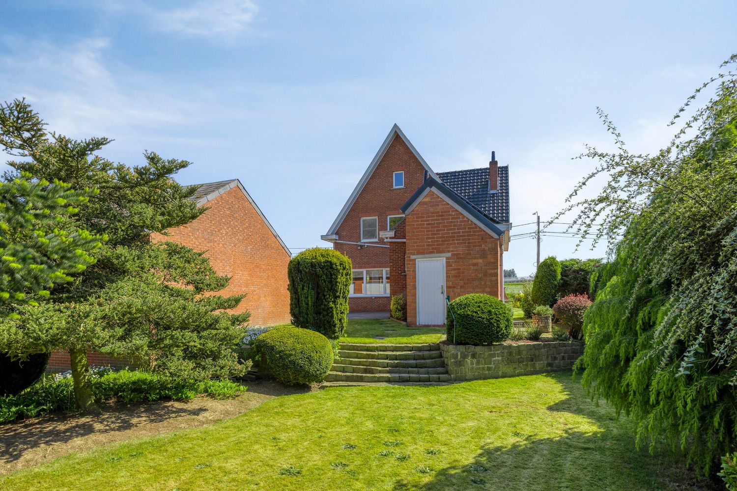 CHARMANTE OPEN BEBOUWING OP 16A 17CA MET PRACHTIGE TUIN EN DENNENBOS foto 36