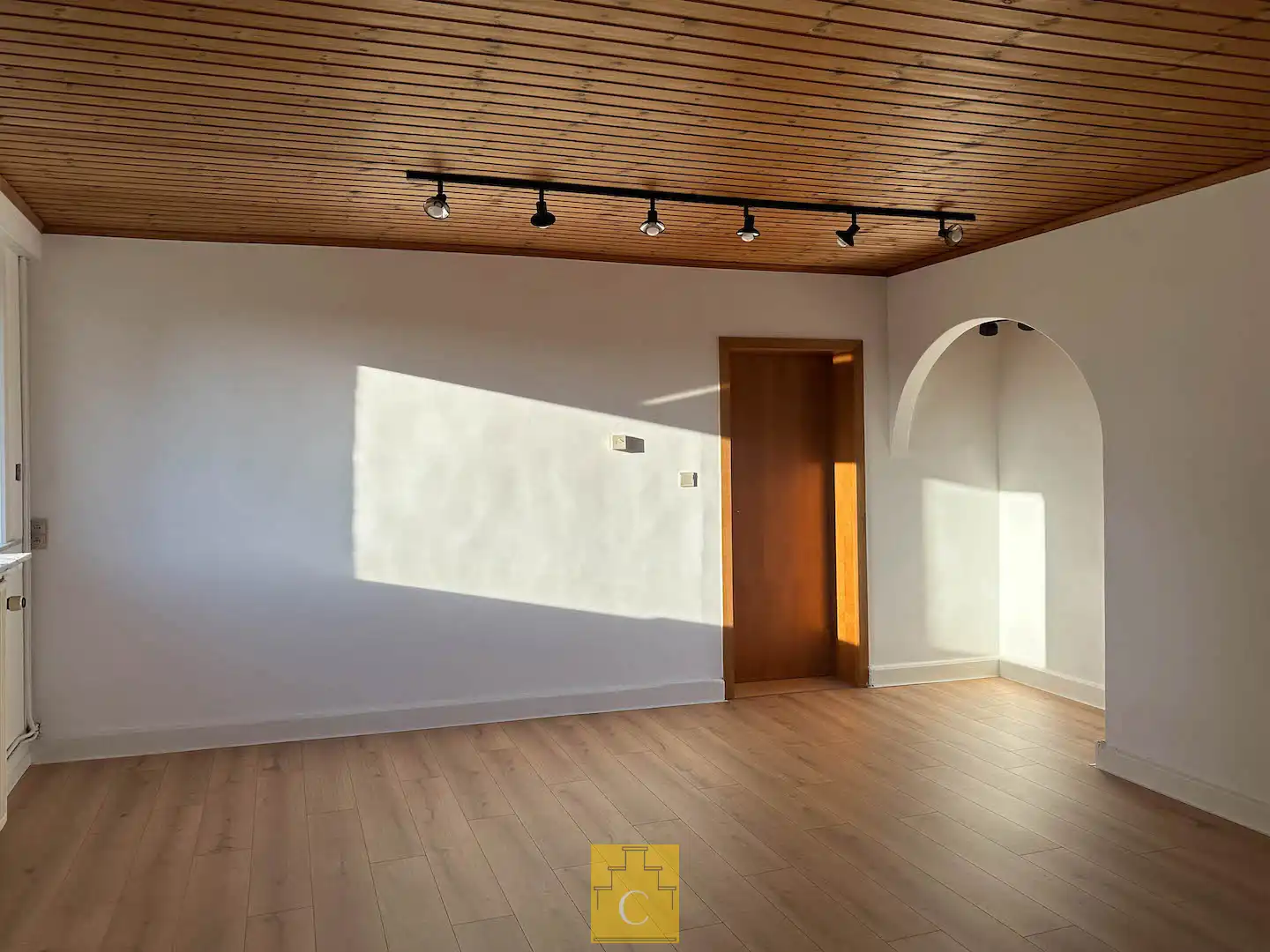 Uniek geheel van TWEE WONINGEN met bijgebouw, idyllisch gelegen aan de vaart foto 19